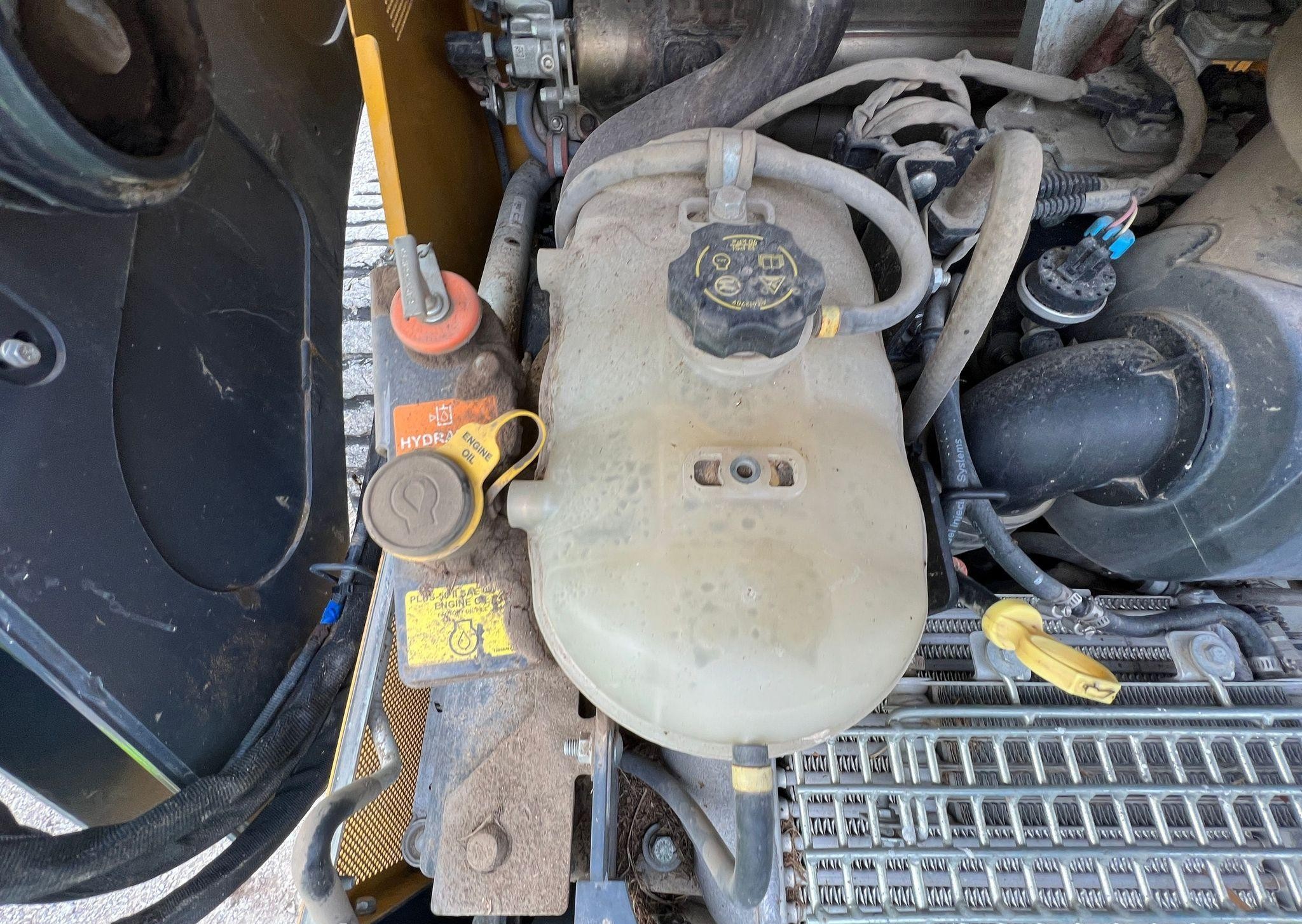 gallery 2019 John Deere 333G  tracked skid steer loader