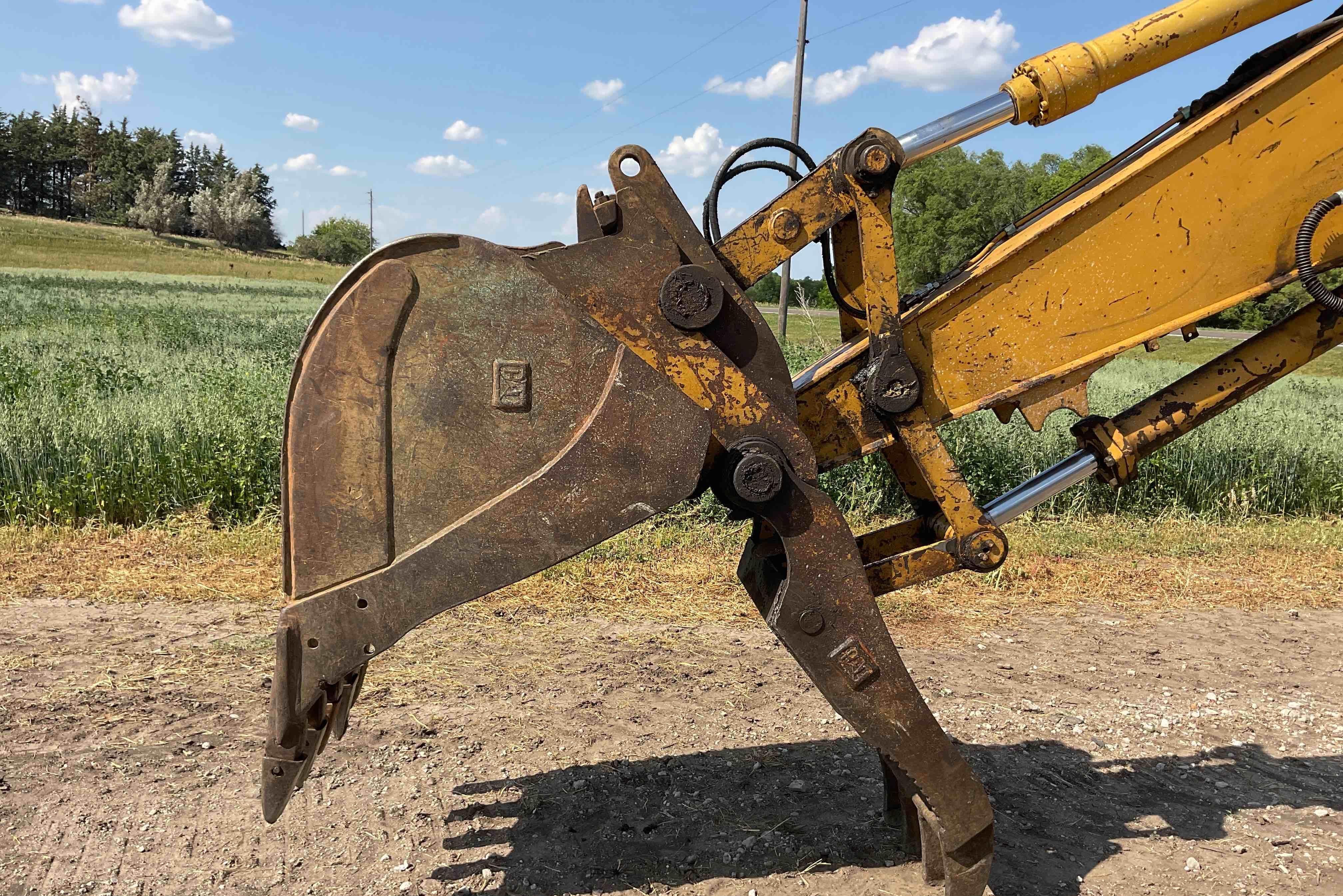 gallery 2004 Caterpillar 320CLU Excavator