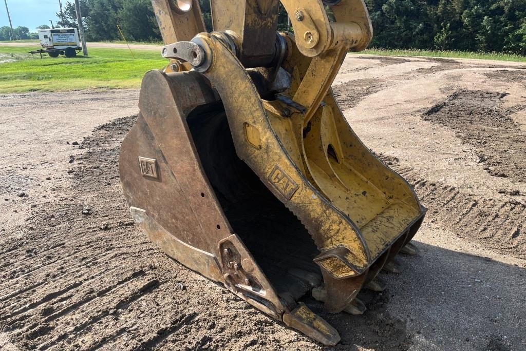 gallery 2013 Caterpillar 324EL Excavator