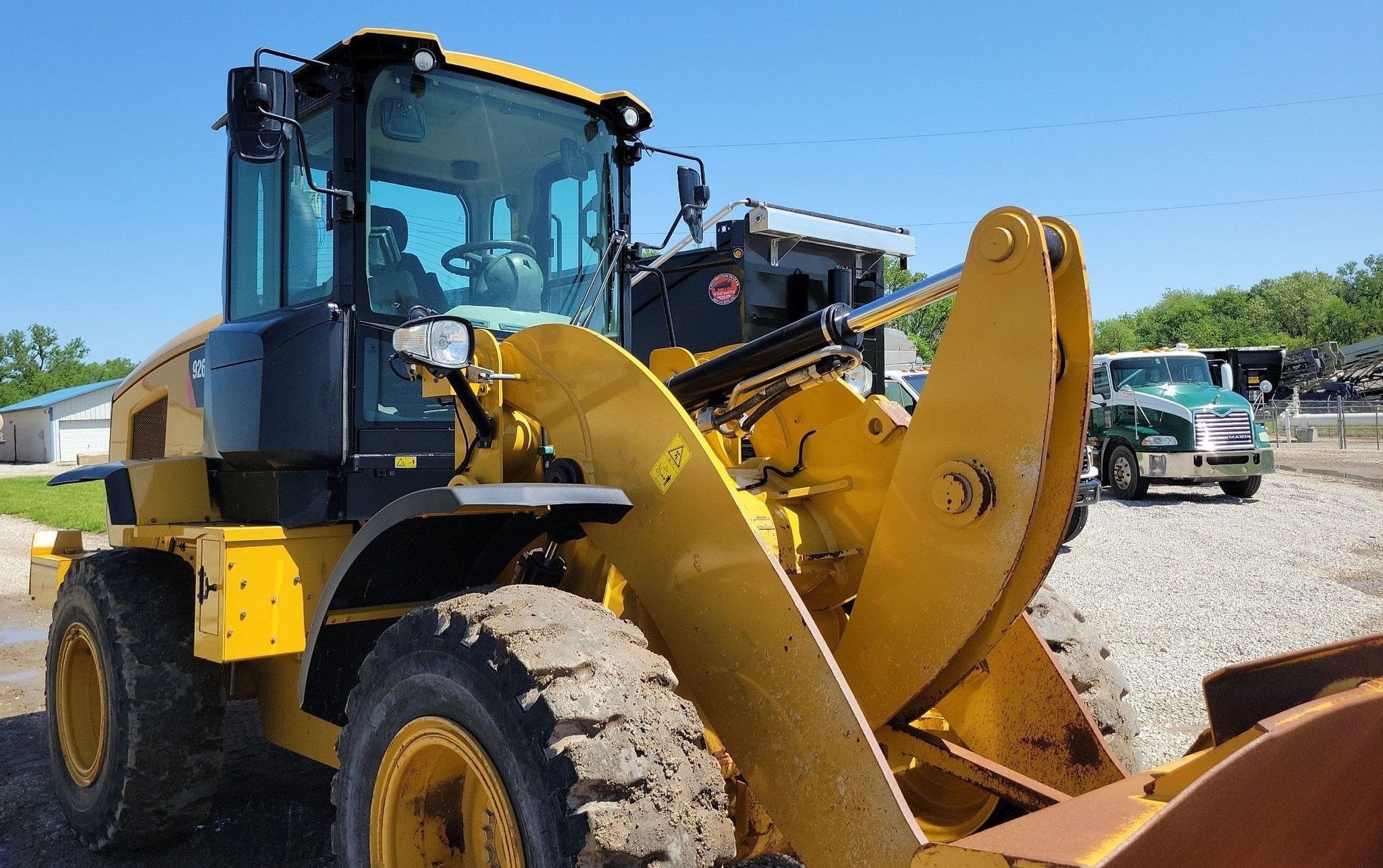 gallery 2016 Caterpillar 926M wheel loader