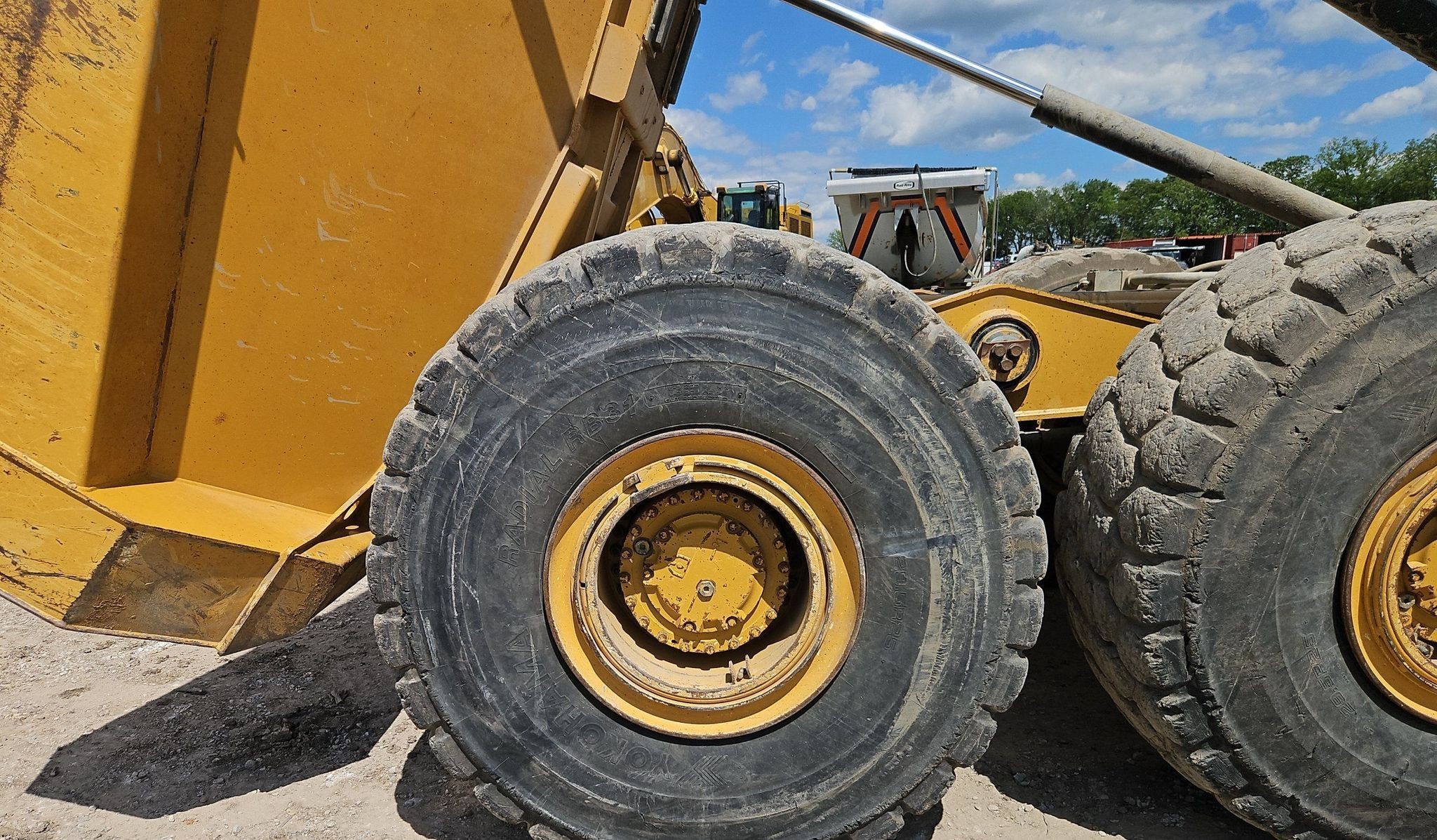 gallery 2013 Caterpillar 740B haul truck