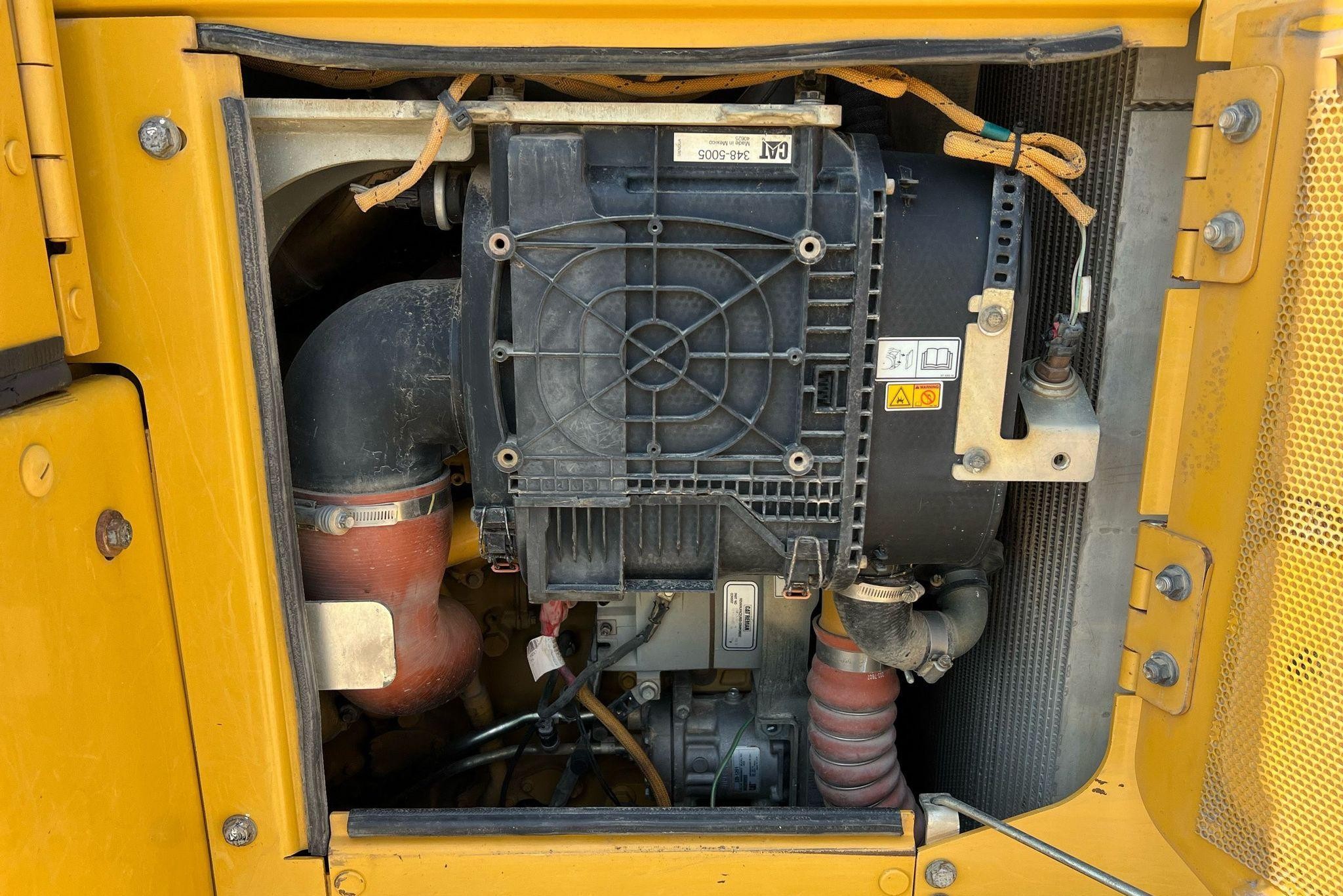 gallery 2016 Caterpillar 963K track loader
