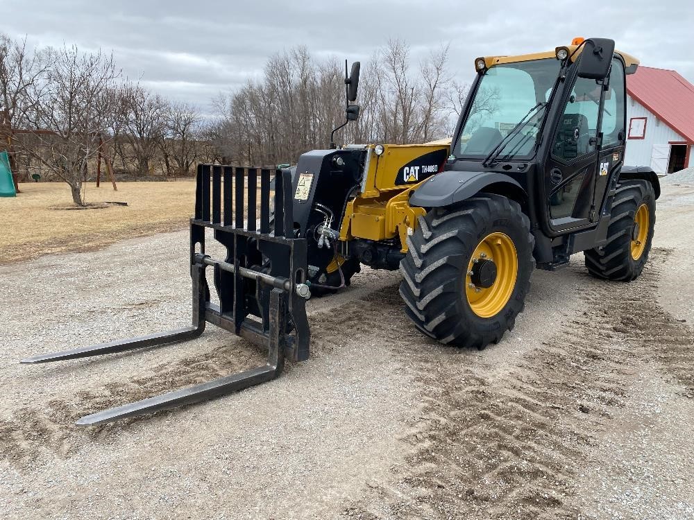 gallery 2019 Caterpillar TH408D 4x4x4 Handler