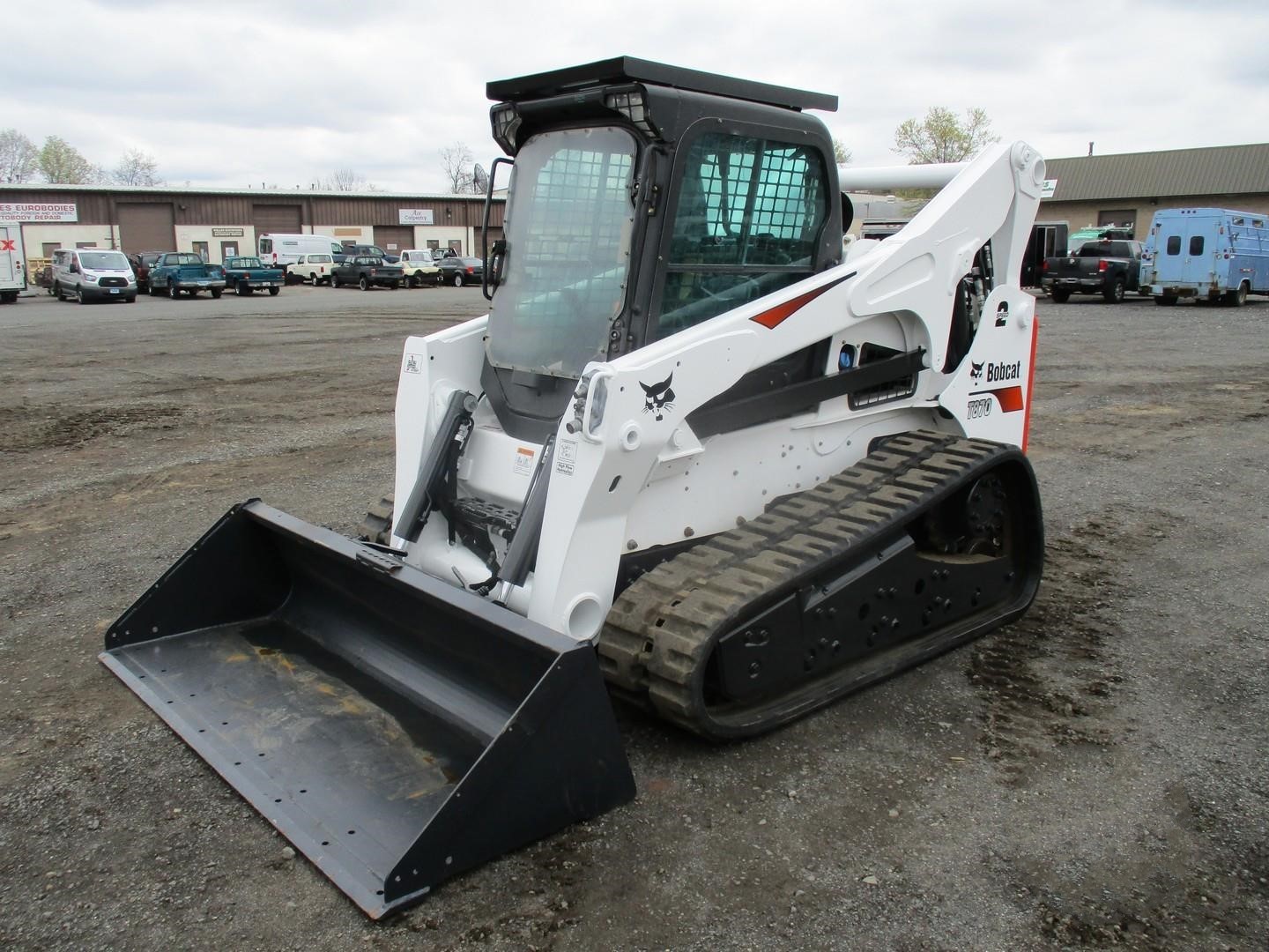 gallery 2016 BOBCAT T870 Skid Steer
