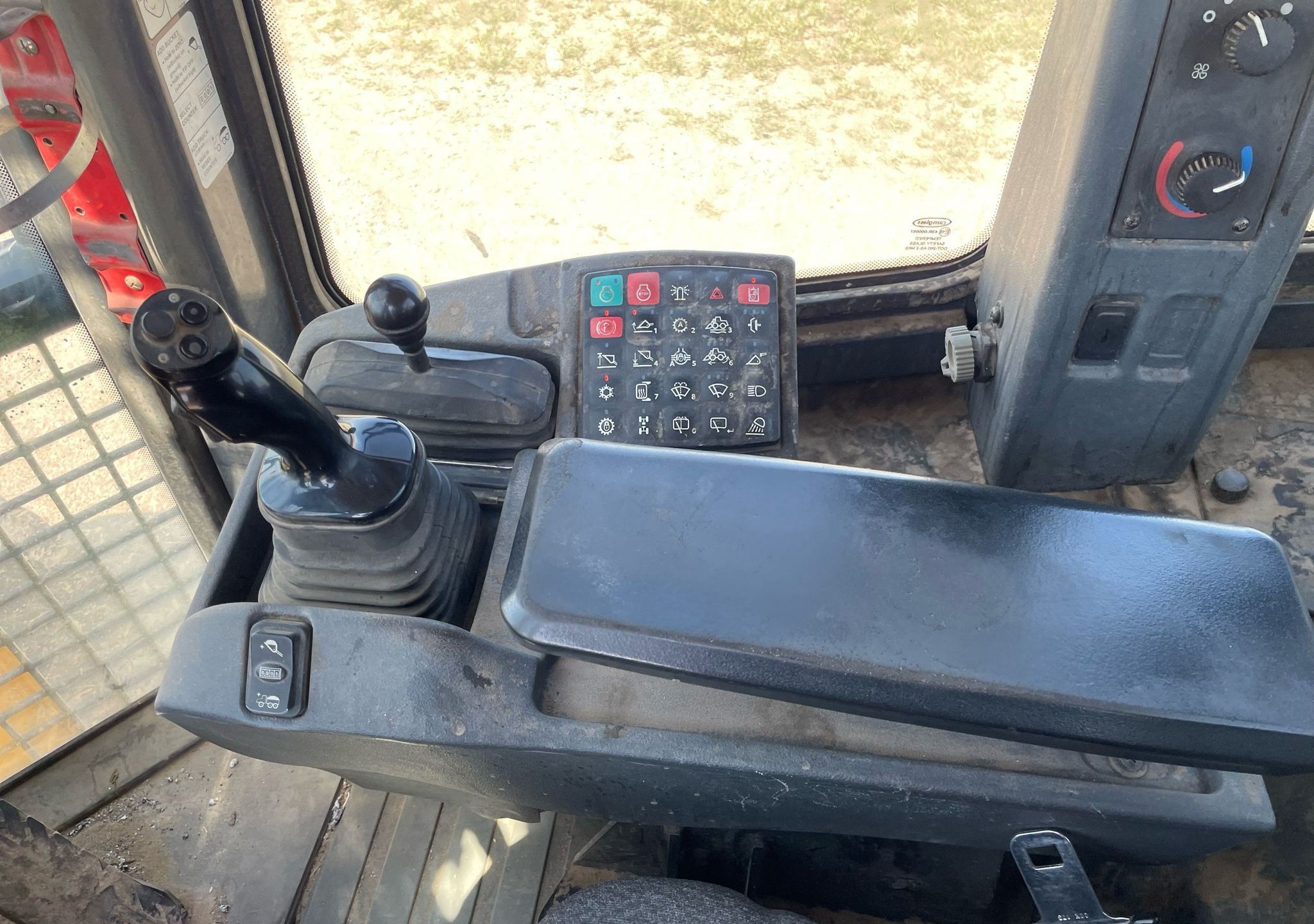 gallery 2013 John Deere 624K wheel loader