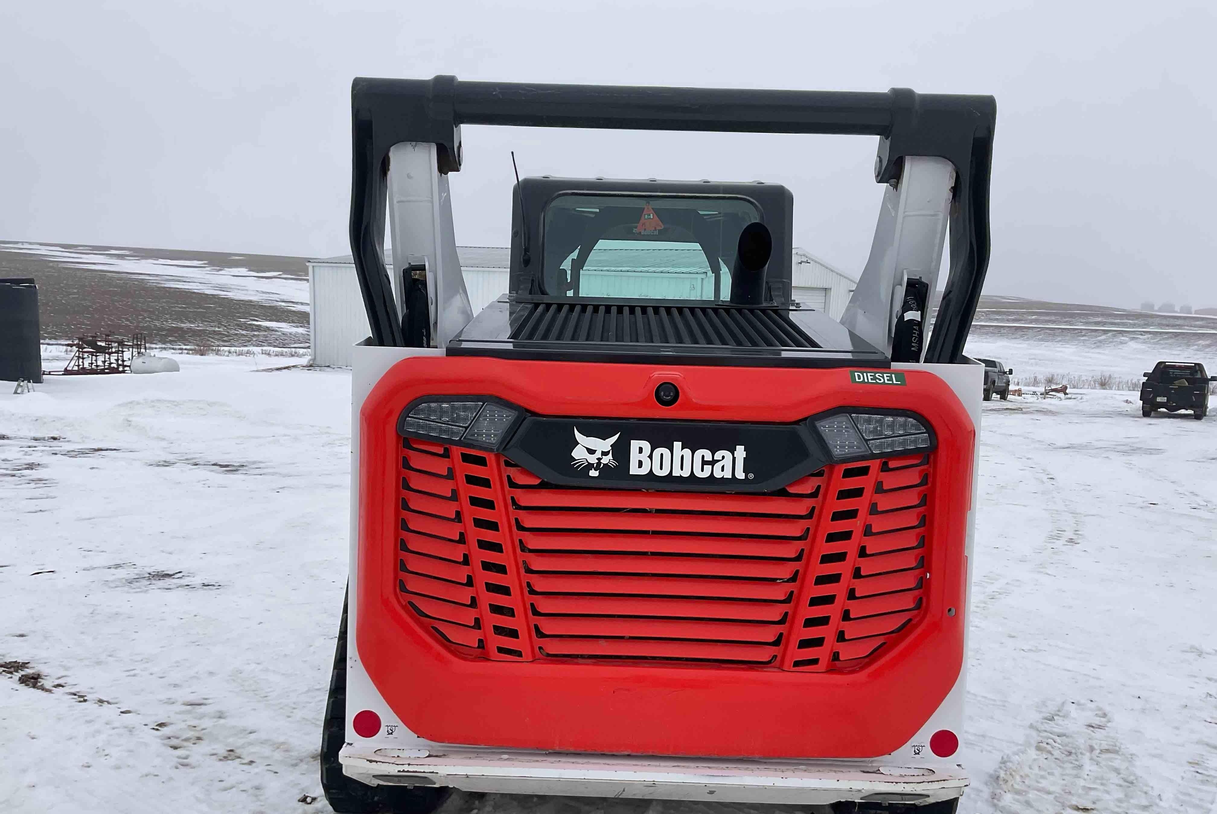gallery Bobcat T76 R-Series Compact Track Loader