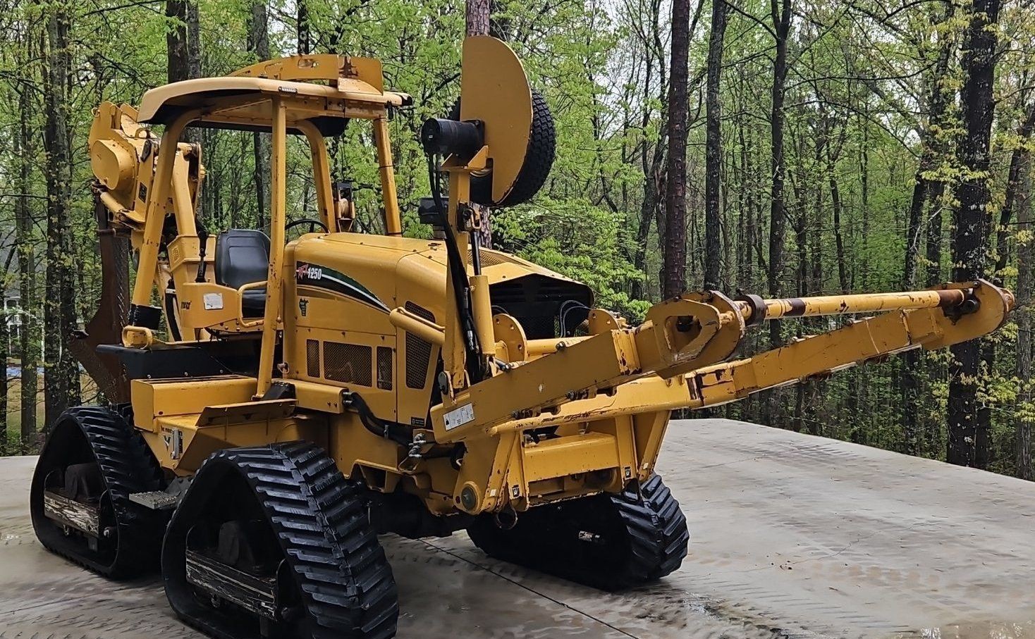 gallery 2014 Vermeer RTX1250 cable plow