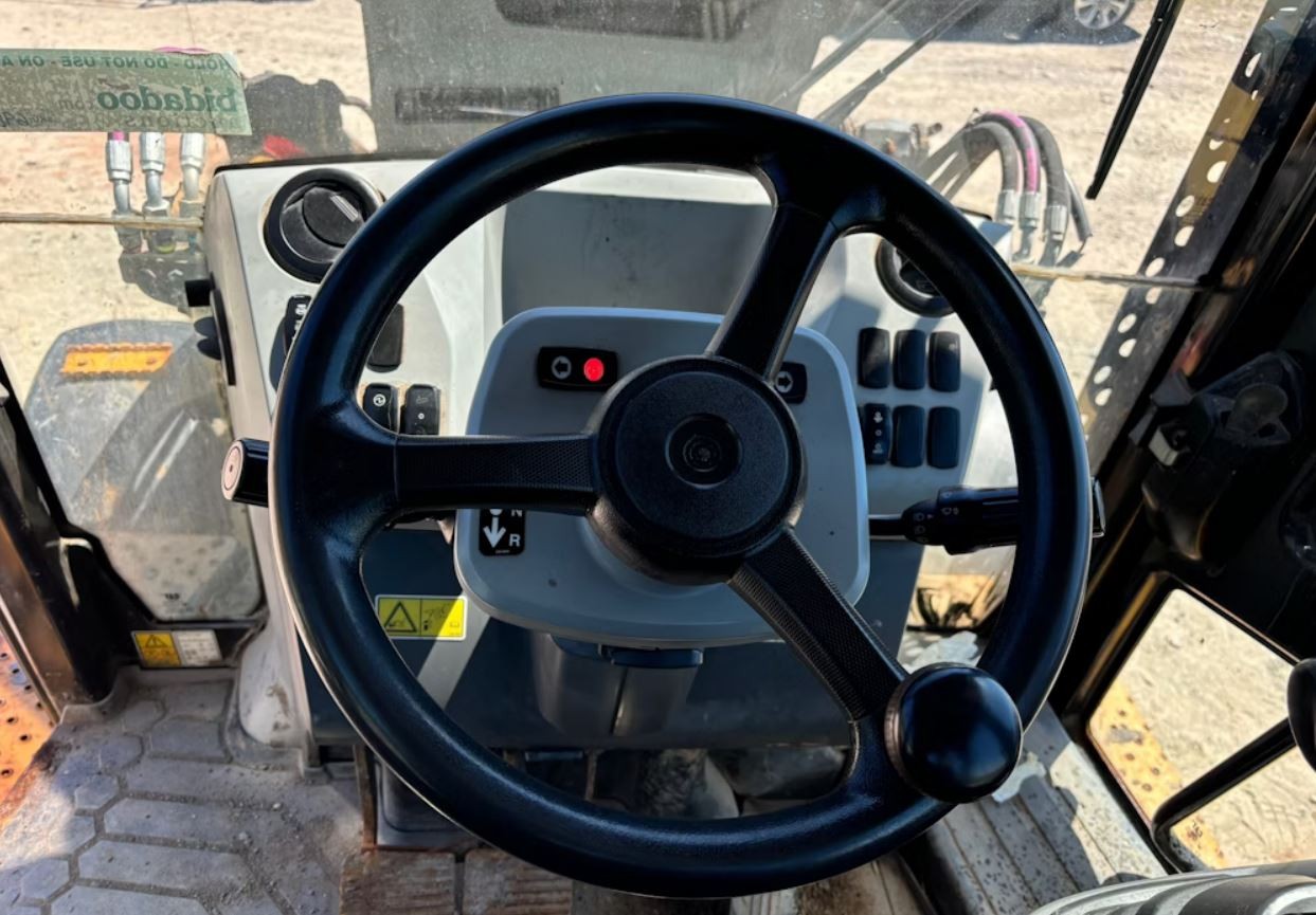 gallery 2016 Caterpillar 420F2 IT 4WD Backhoe