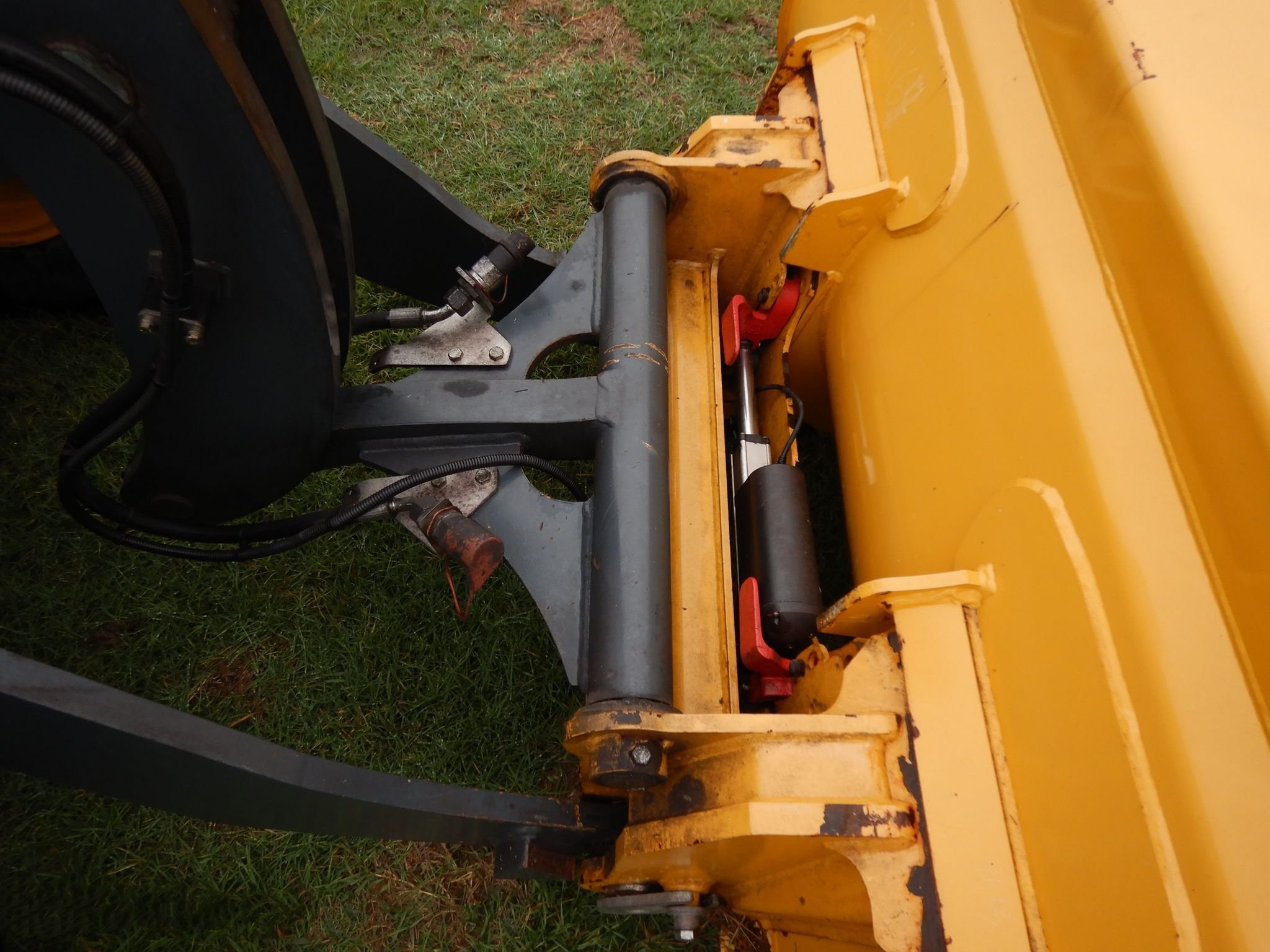 gallery 2018 John Deere 204L Wheel Loader