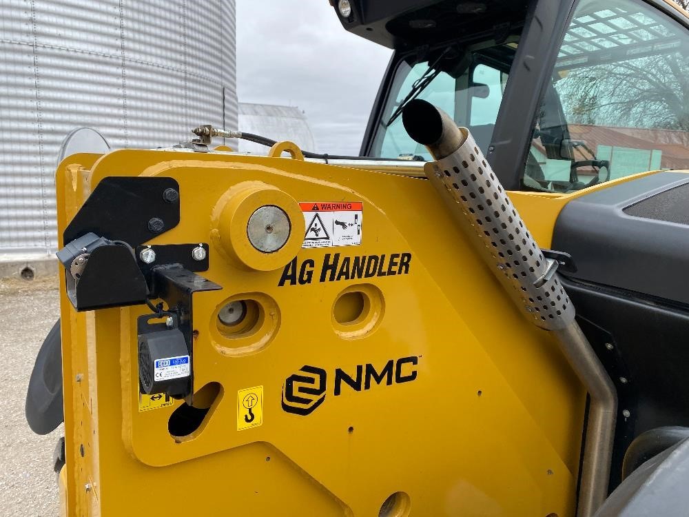 gallery 2019 Caterpillar TH408D 4x4x4 Handler