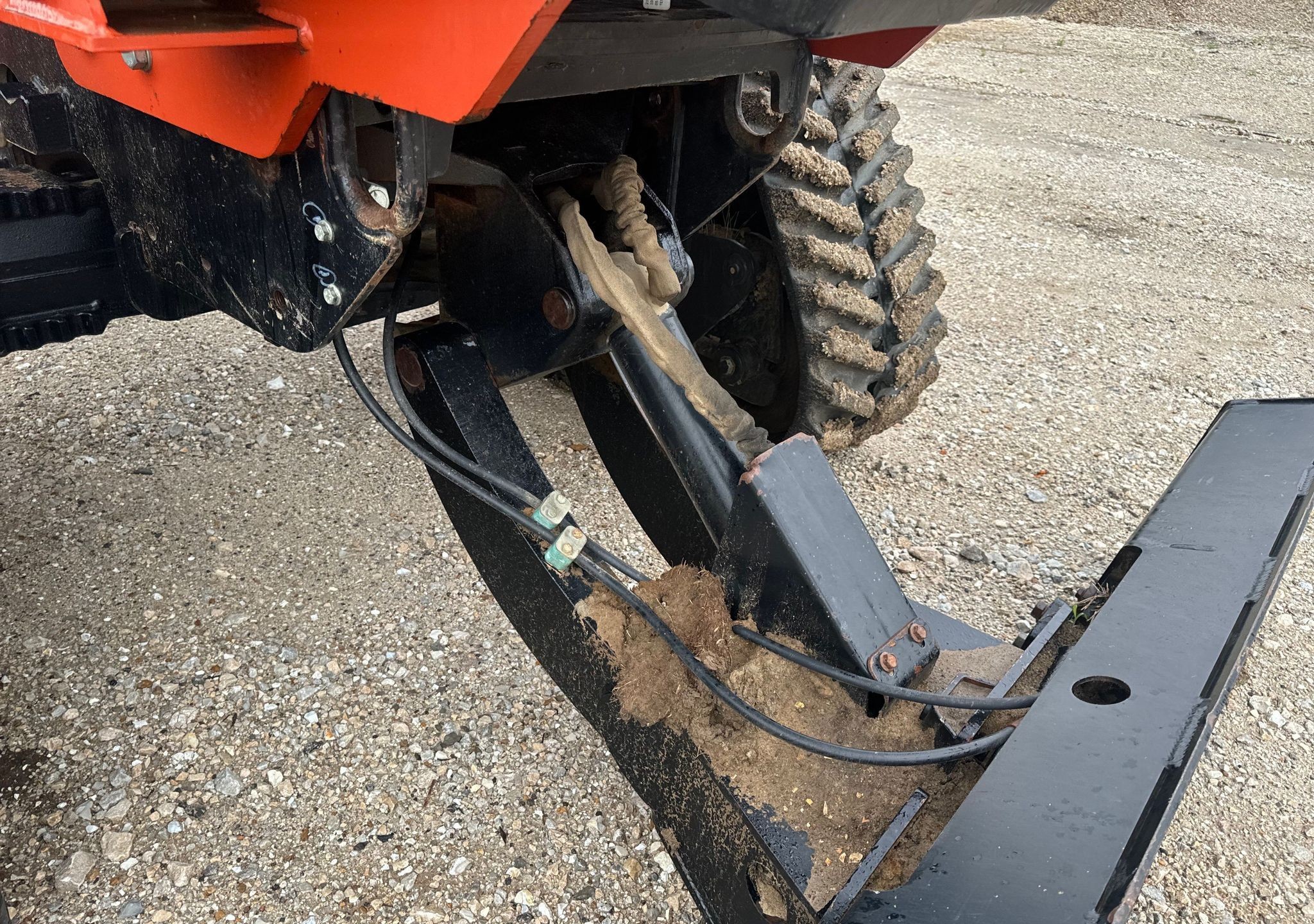 gallery 2013 Ditch Witch RT120 Quad trencher