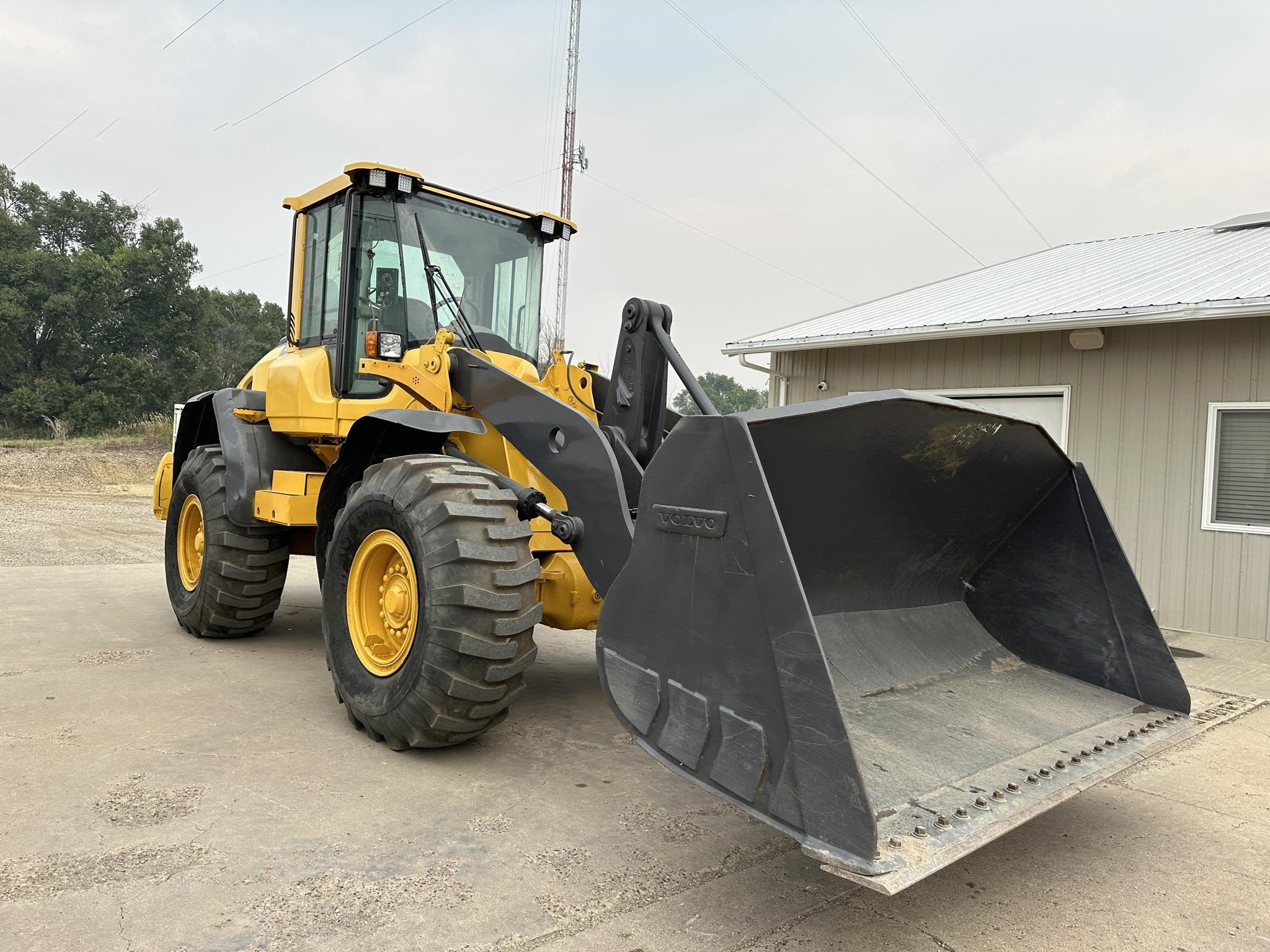 gallery 2017 VOLVO L70H Wheel Loader