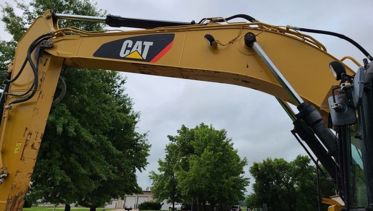 gallery 2014 Caterpillar 321D LCR excavator