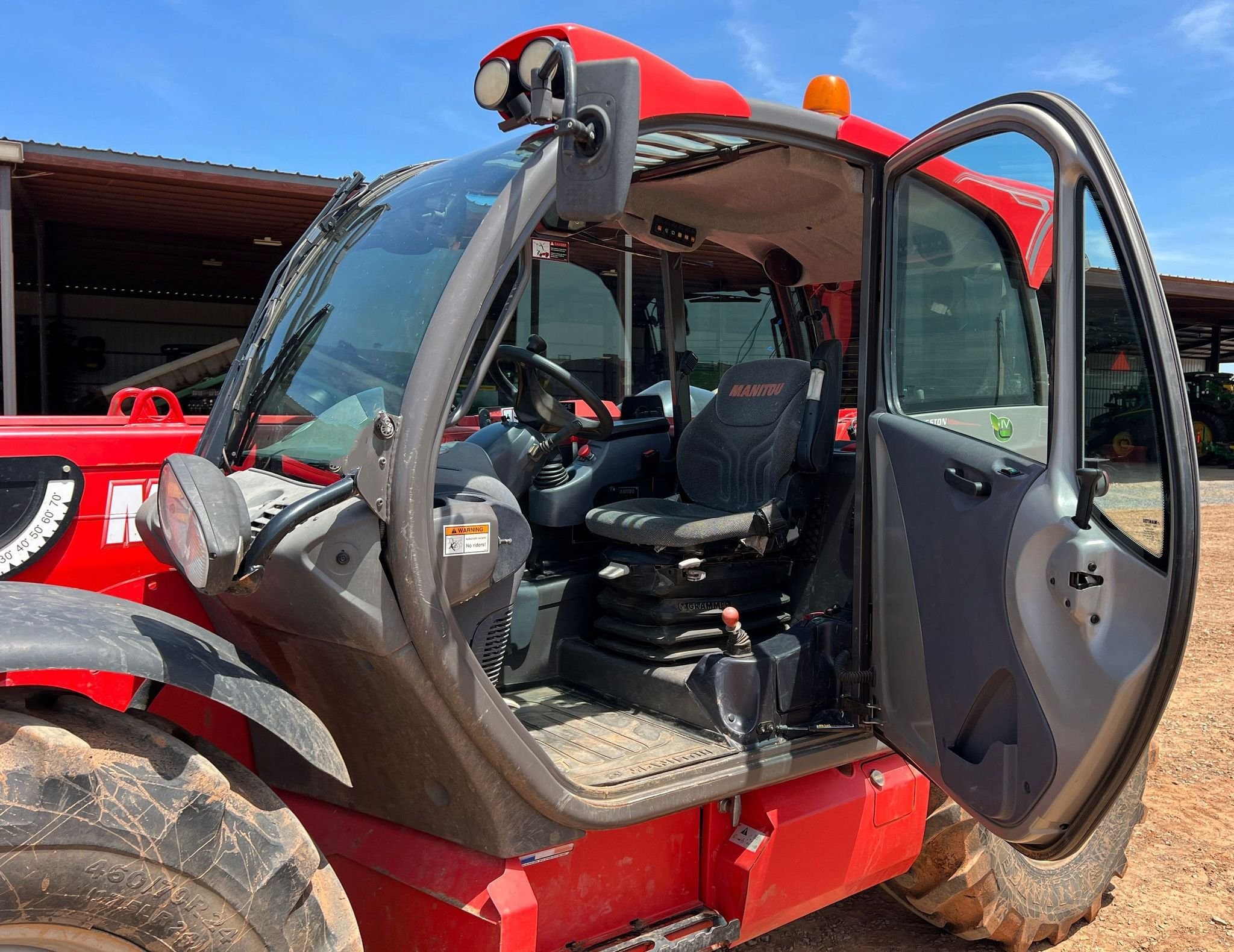 gallery 2017 Manitou MLT840 telehandler