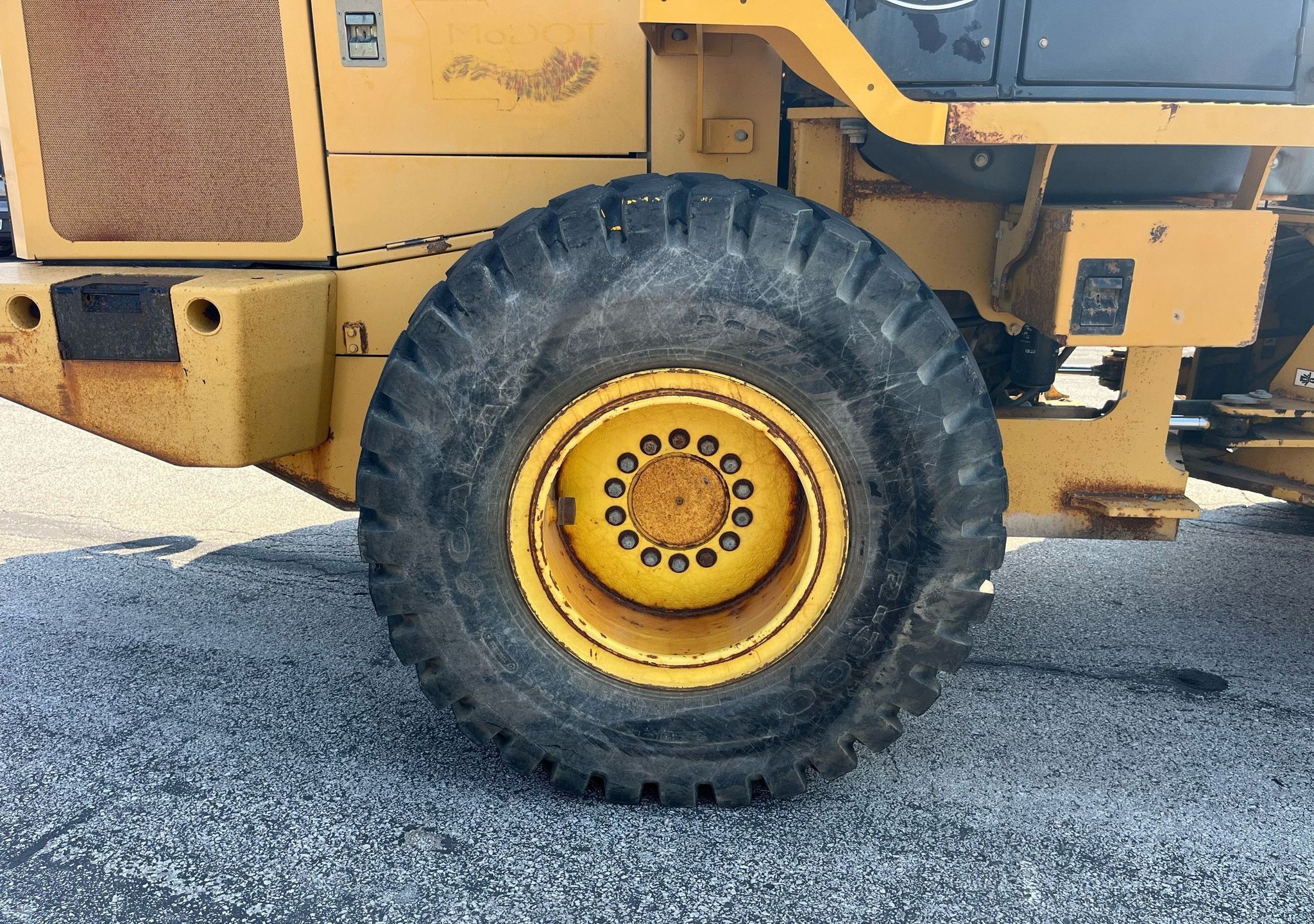 gallery 2005 John Deere 544J wheel loader