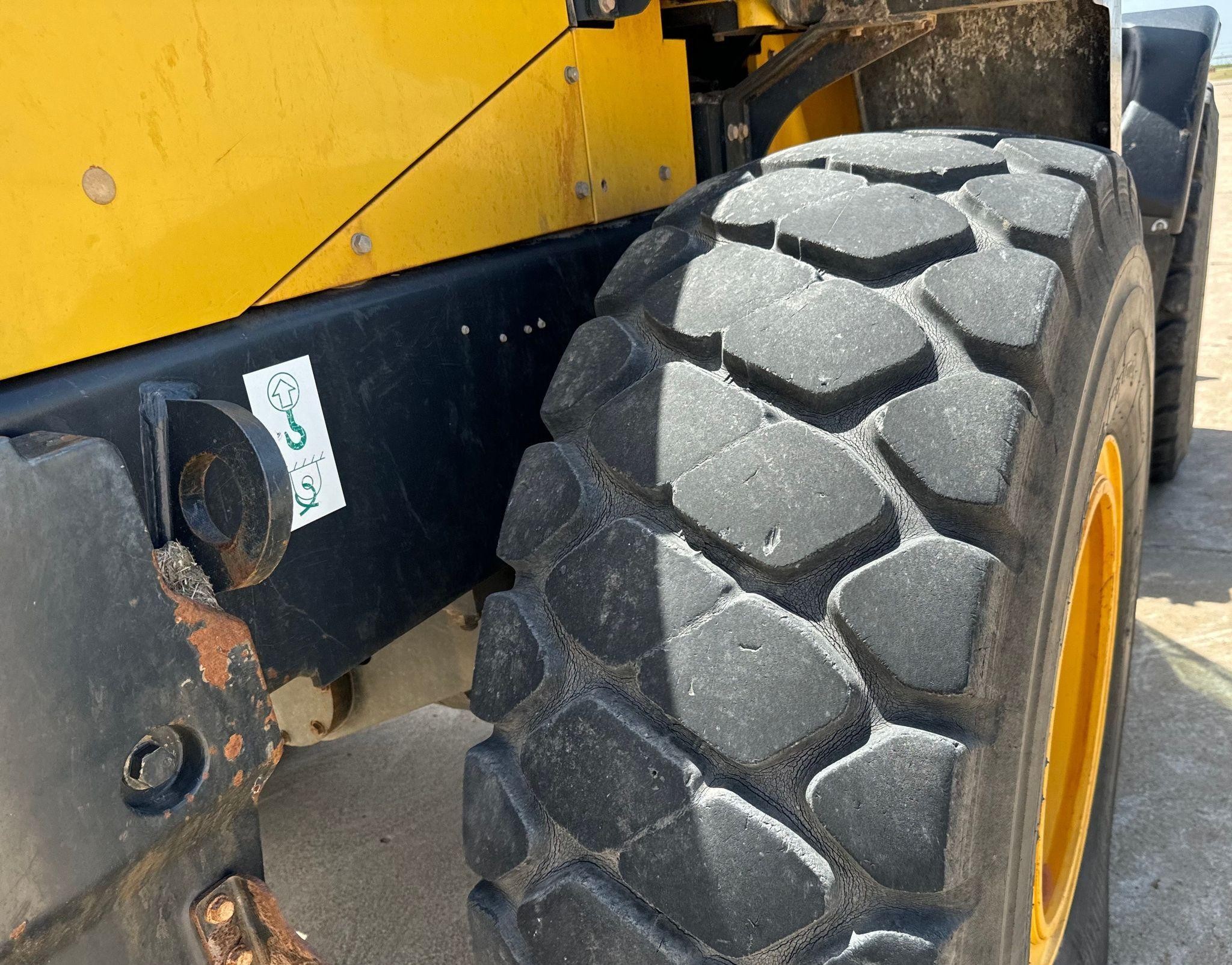 gallery 2014 Komatsu WA270-7 wheel loader
