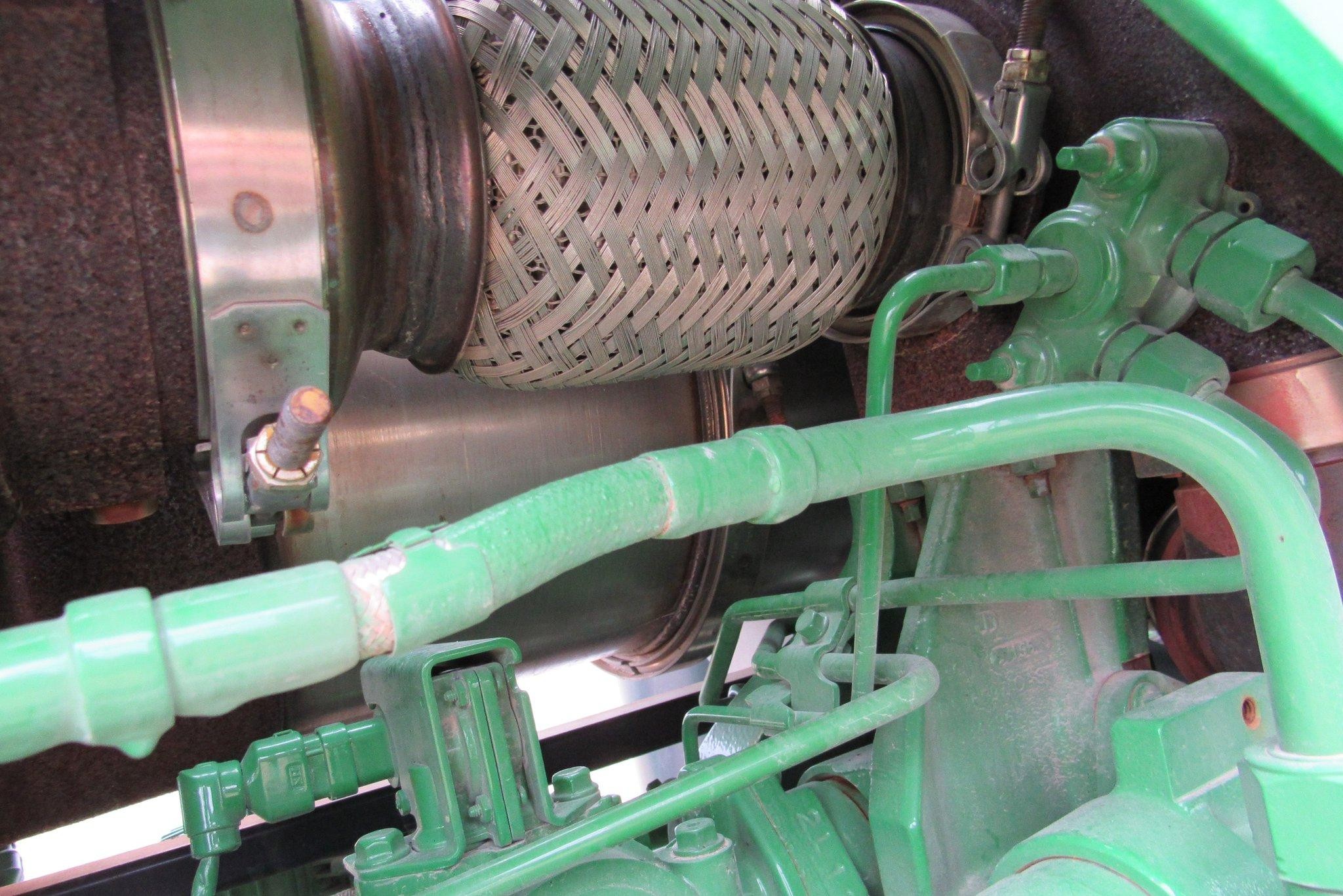 gallery 2014 John Deere R4038 self-propelled sprayer