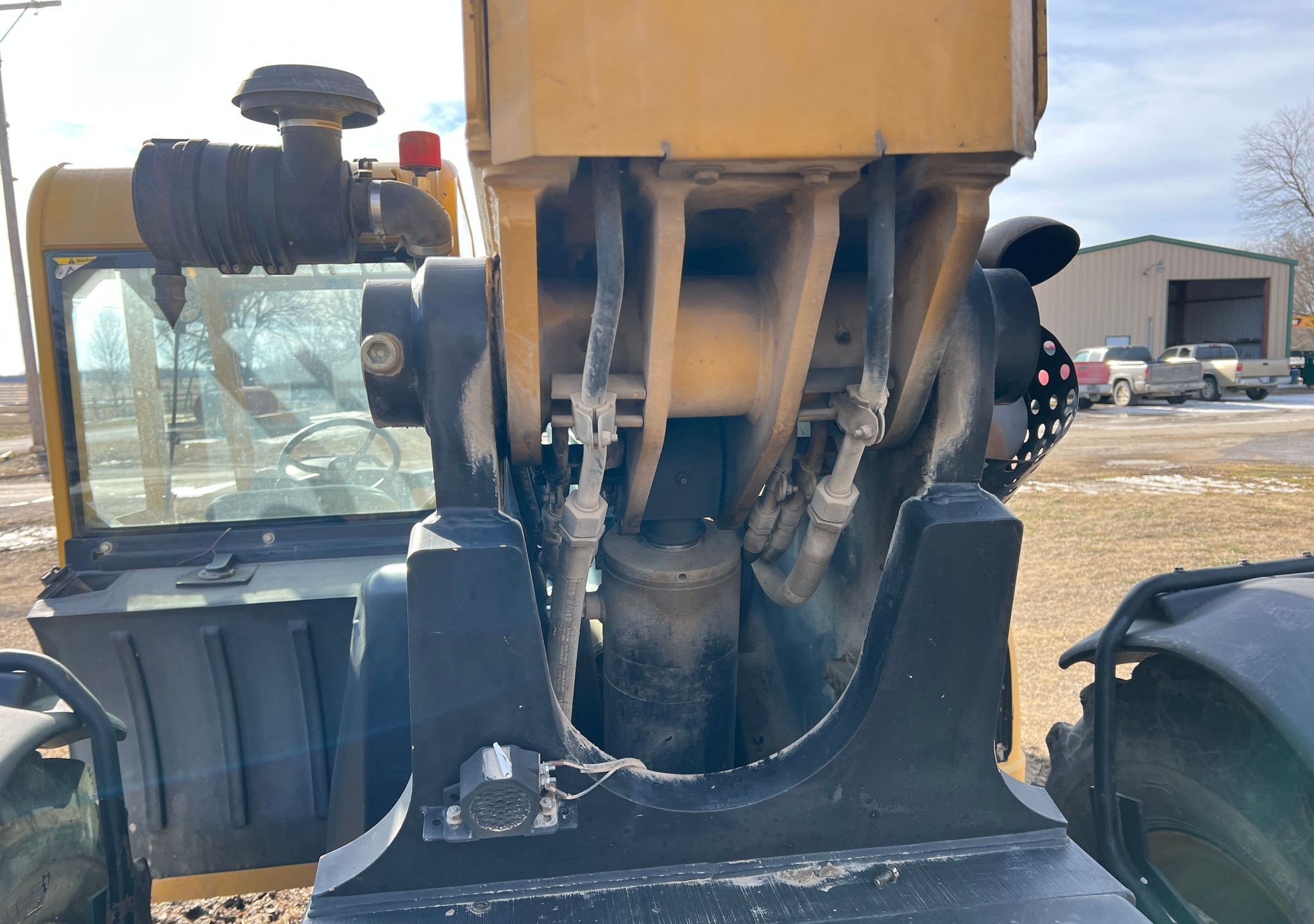 gallery 2010 Caterpillar TL943 telehandler