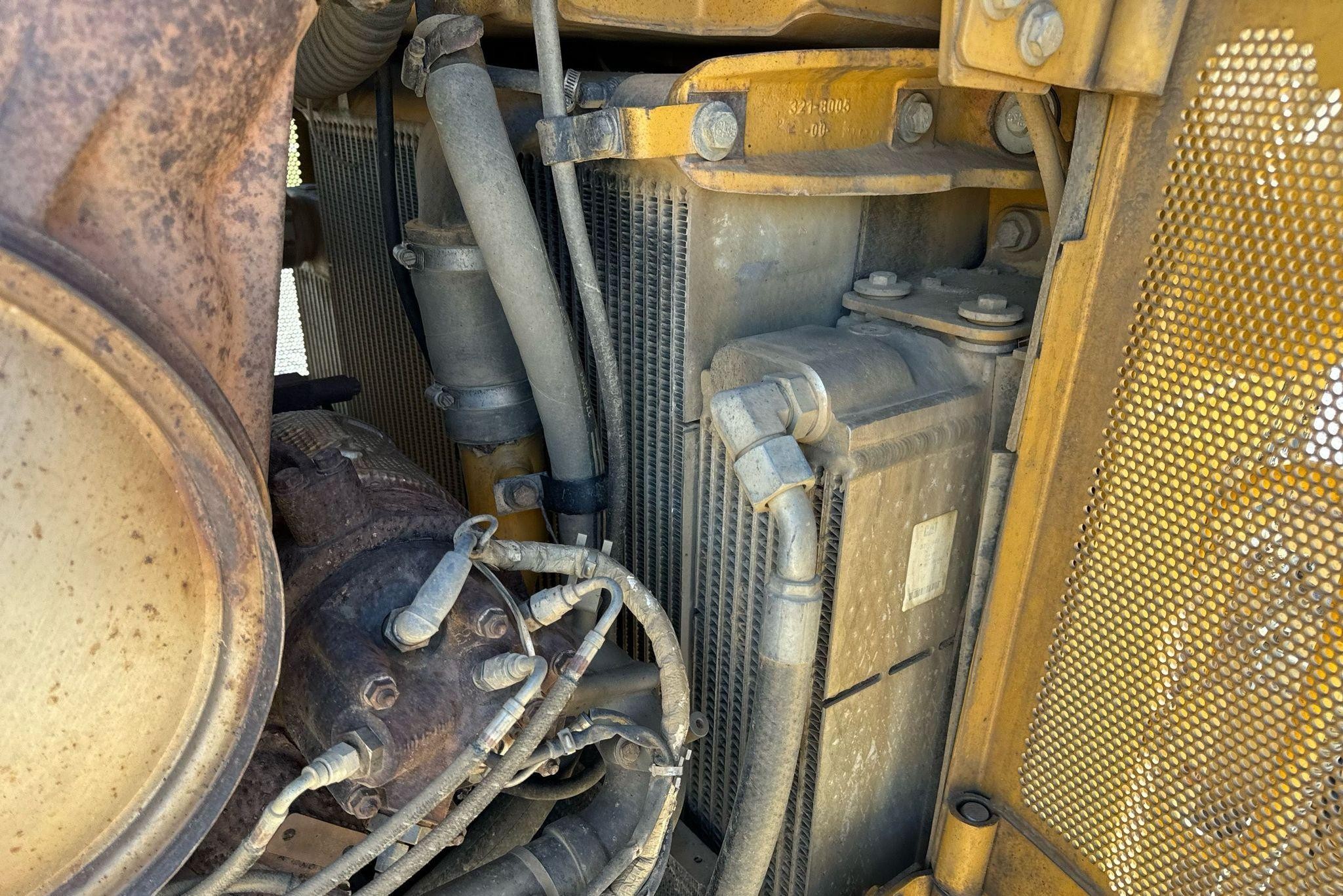 gallery 2011 Caterpillar D6T XL dozer