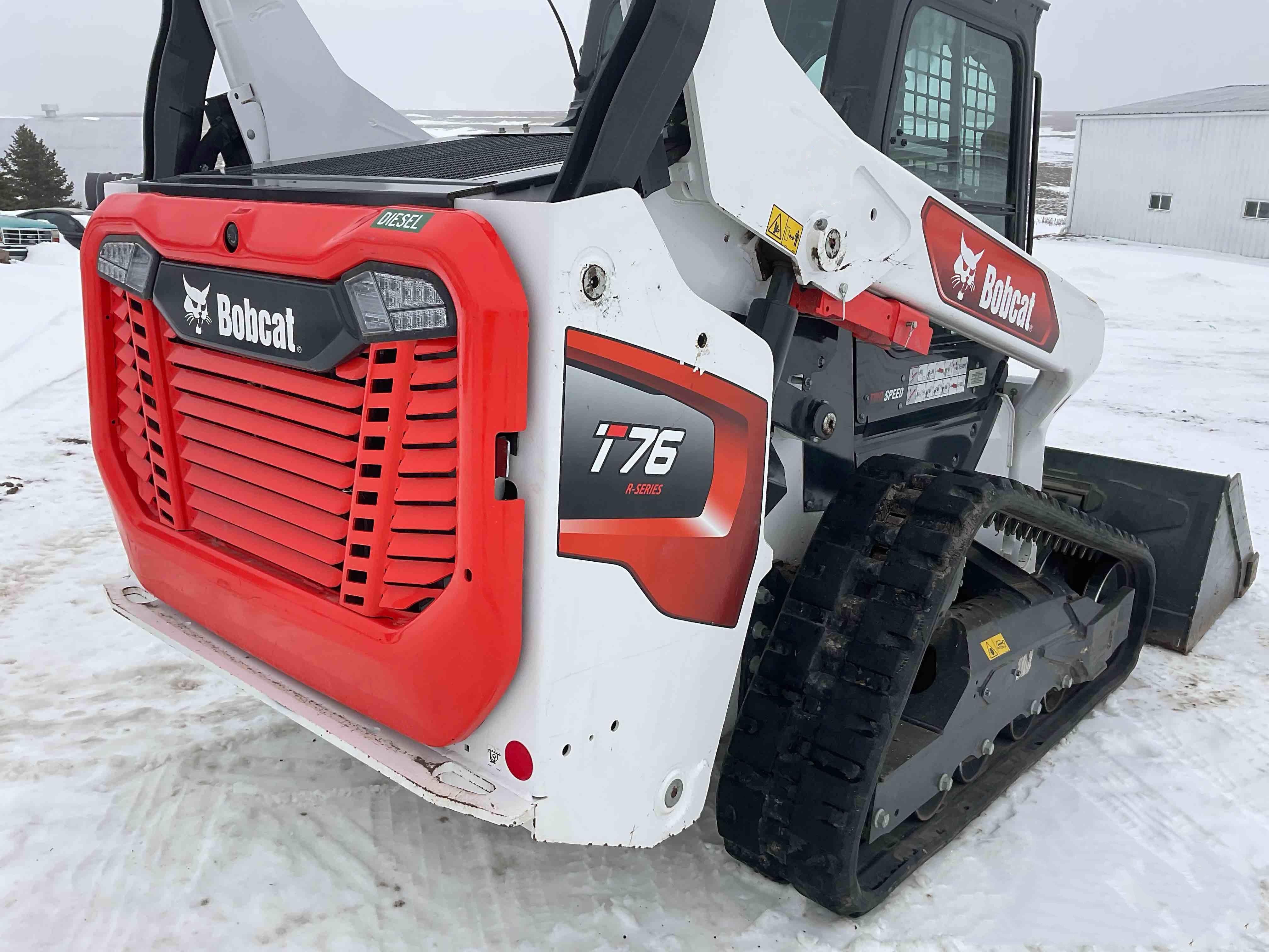 gallery Bobcat T76 R-Series Compact Track Loader