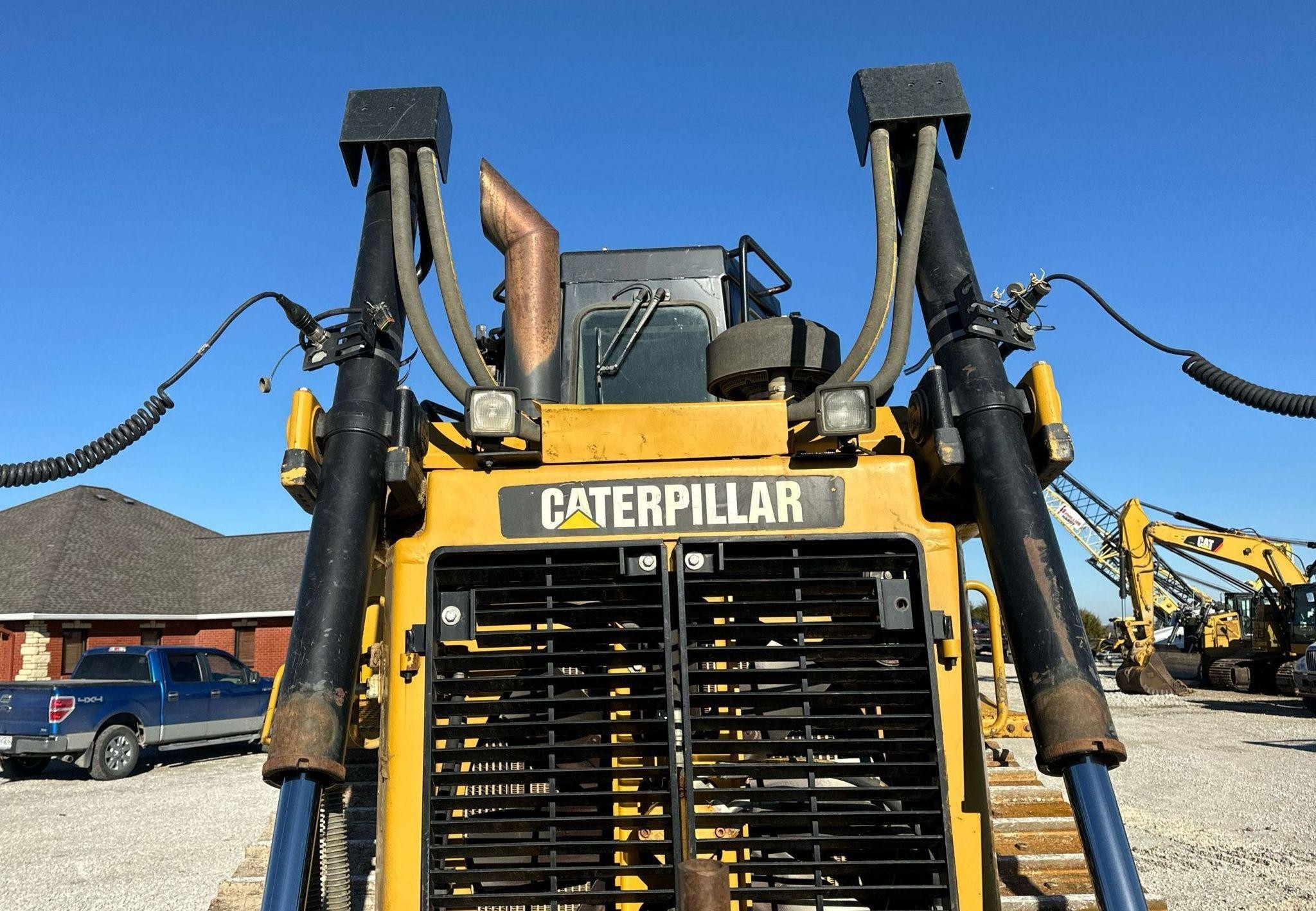 gallery 2011 Caterpillar D6T XL dozer