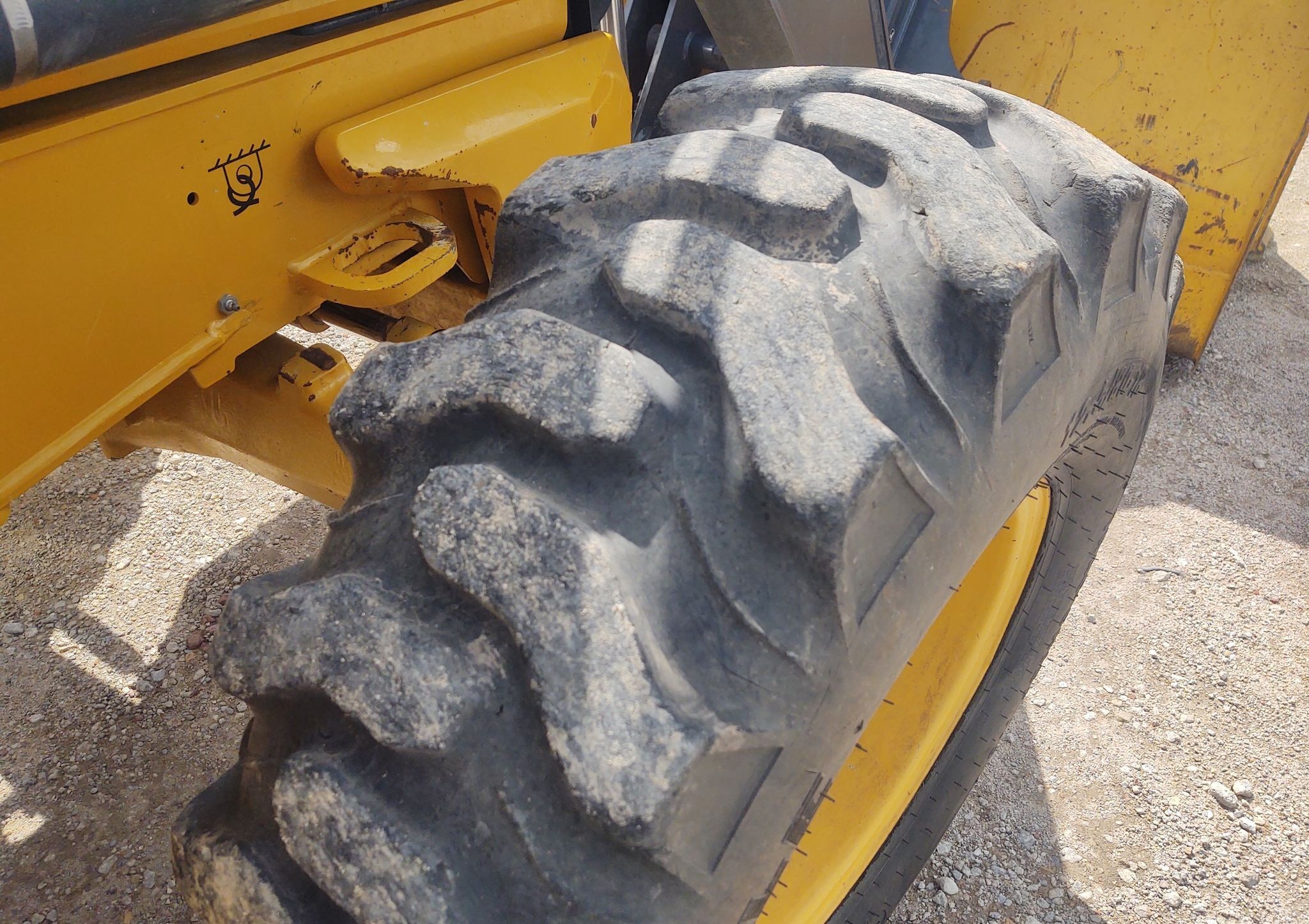 gallery 2018 John Deere 410L backhoe