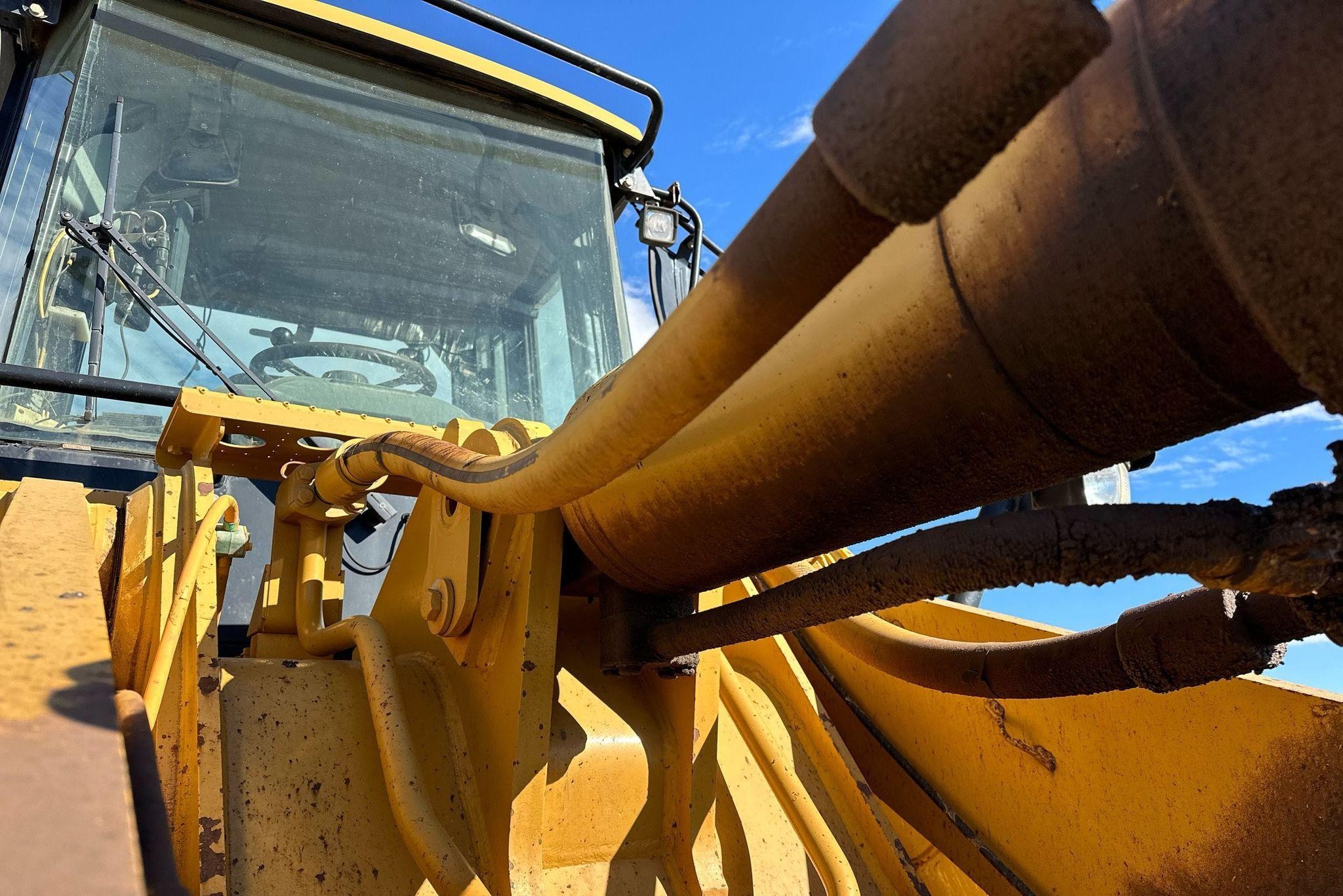 gallery 2010 Caterpillar 972H wheel loader