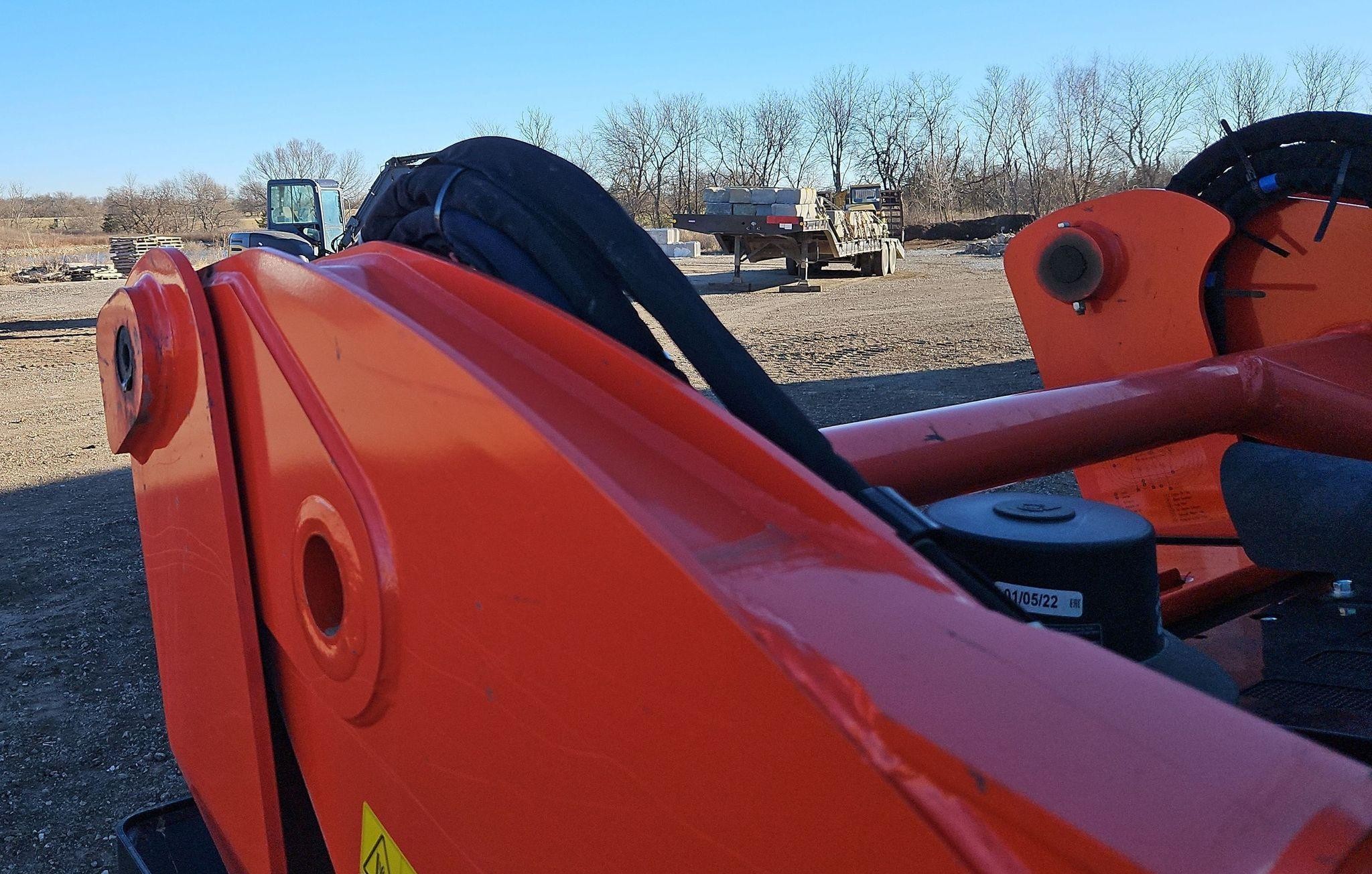 gallery 2022 Kubota SVL97-2 tracked skid steer loader