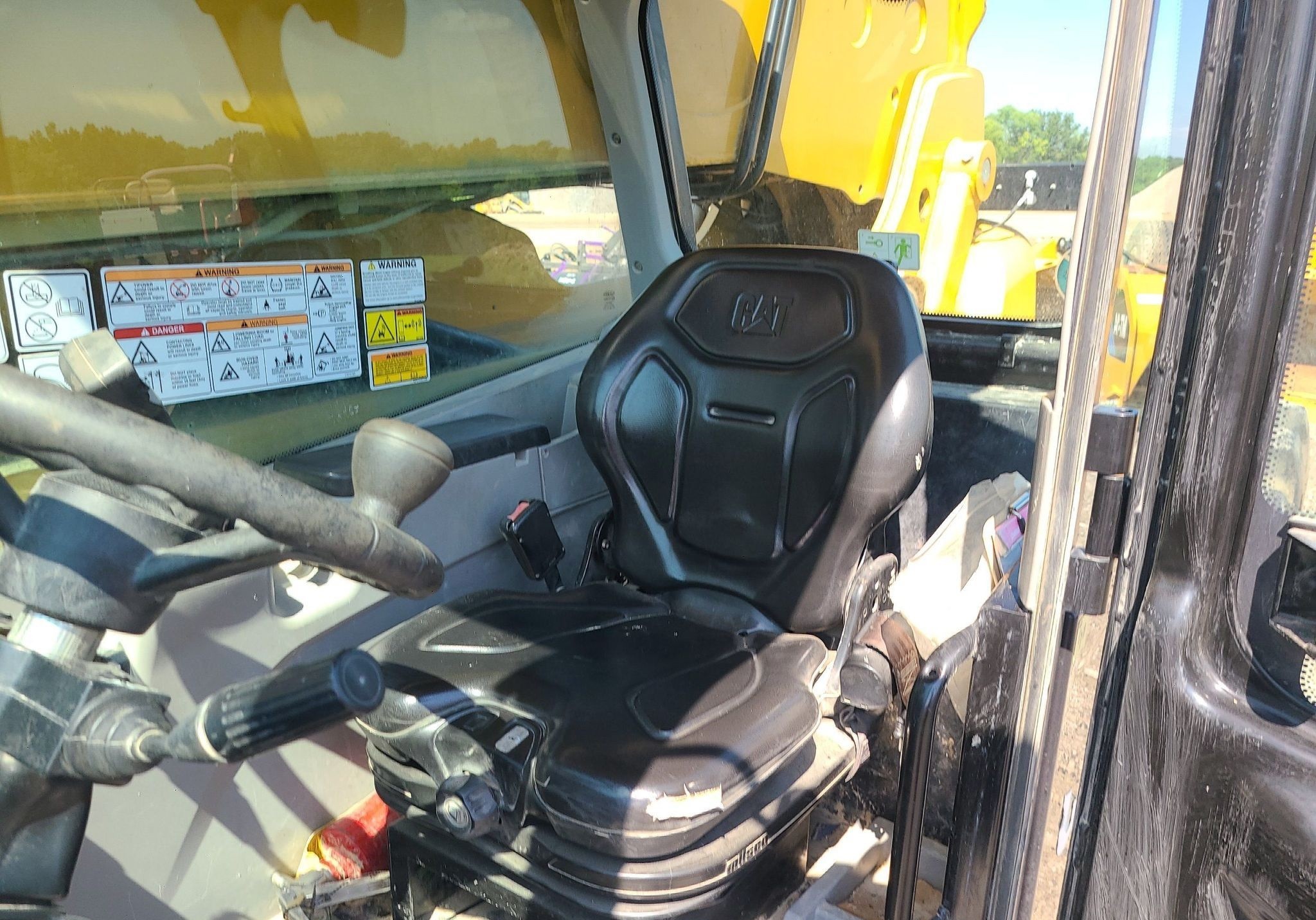 gallery 2018 Caterpillar TL1255D telehandler