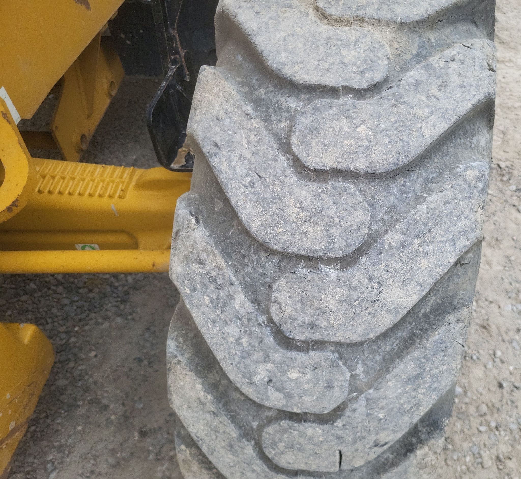 gallery 2018 Caterpillar 420F2 backhoe