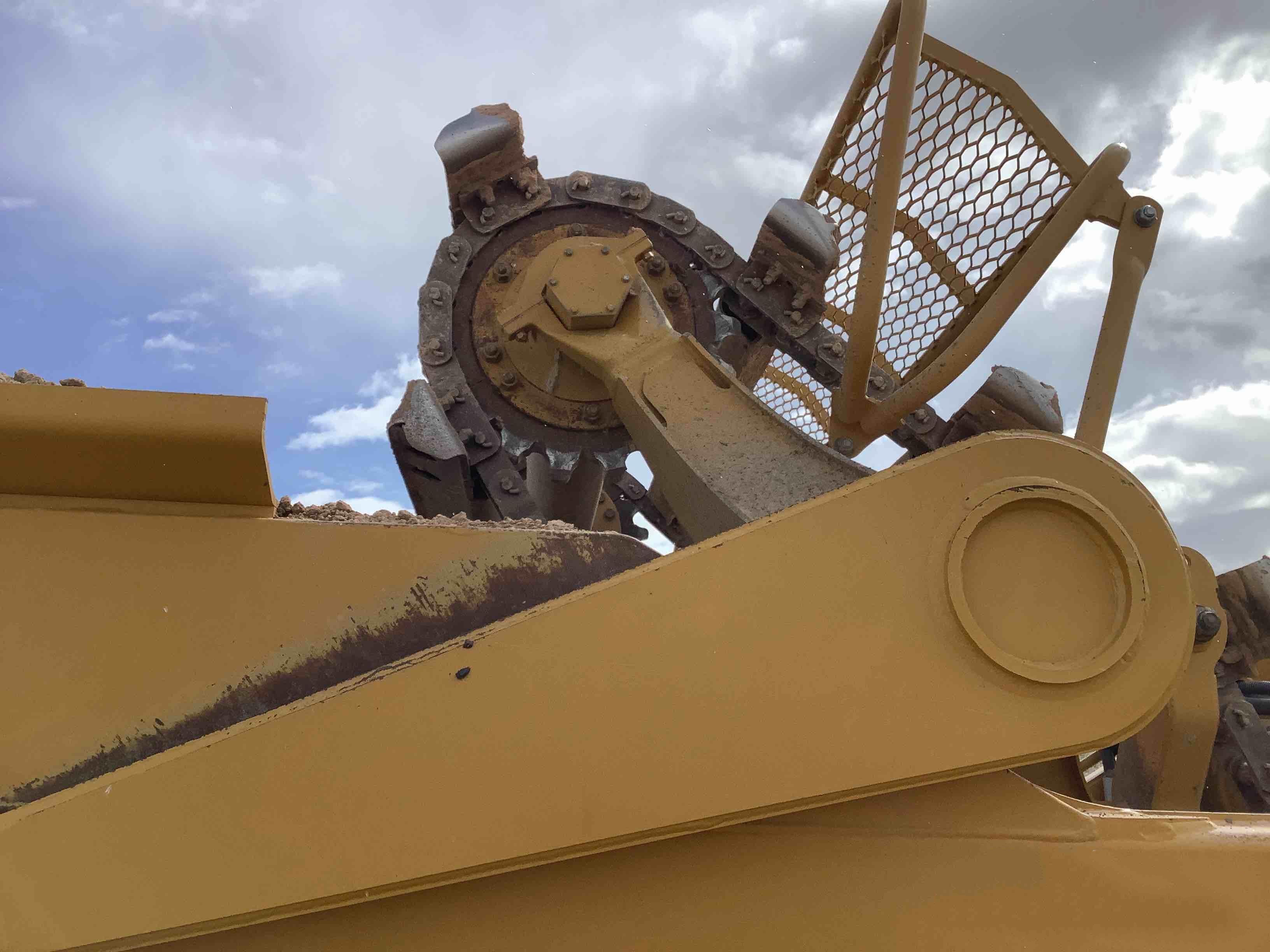 gallery 2017 Caterpillar 623K Self Propelled Elevating Scraper