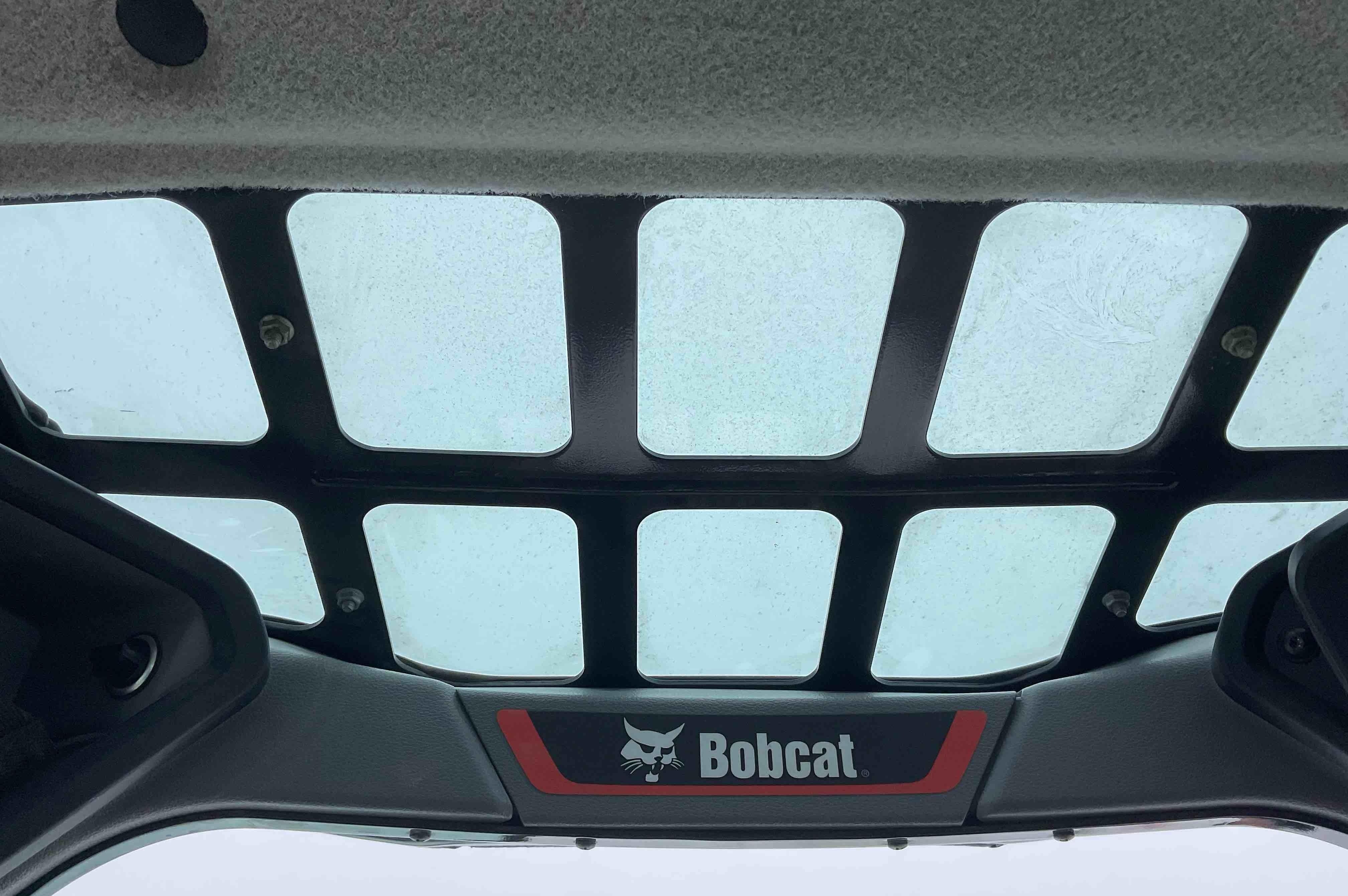 gallery Bobcat T76 R-Series Compact Track Loader