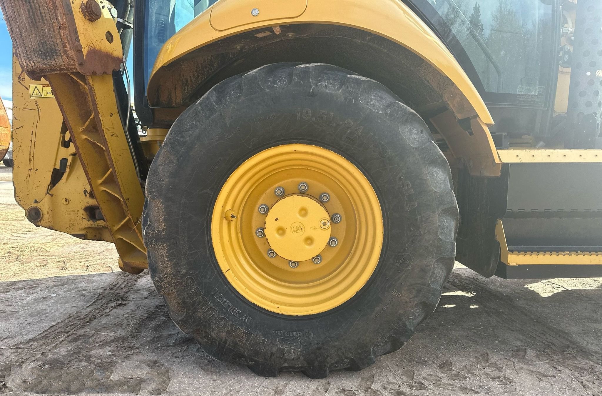 gallery 2015 Caterpillar 420F backhoe