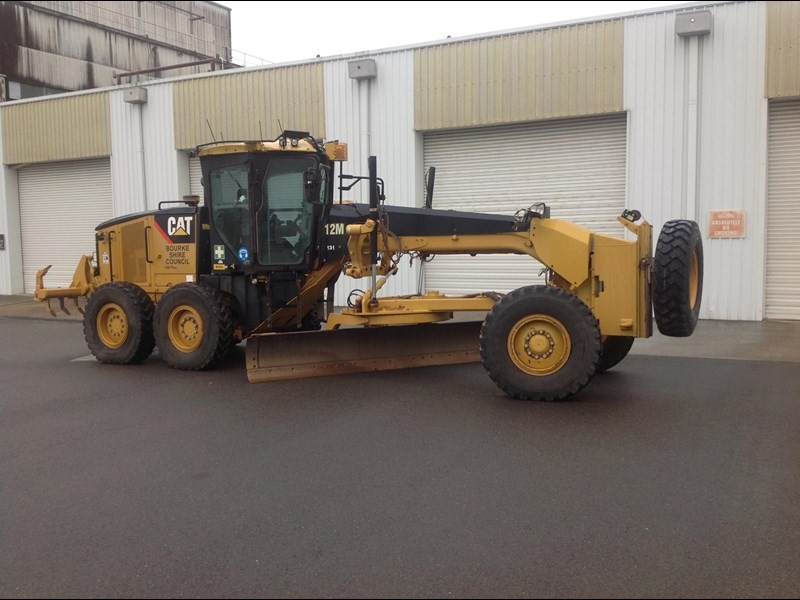 gallery 2009 Caterpillar 12M Grader