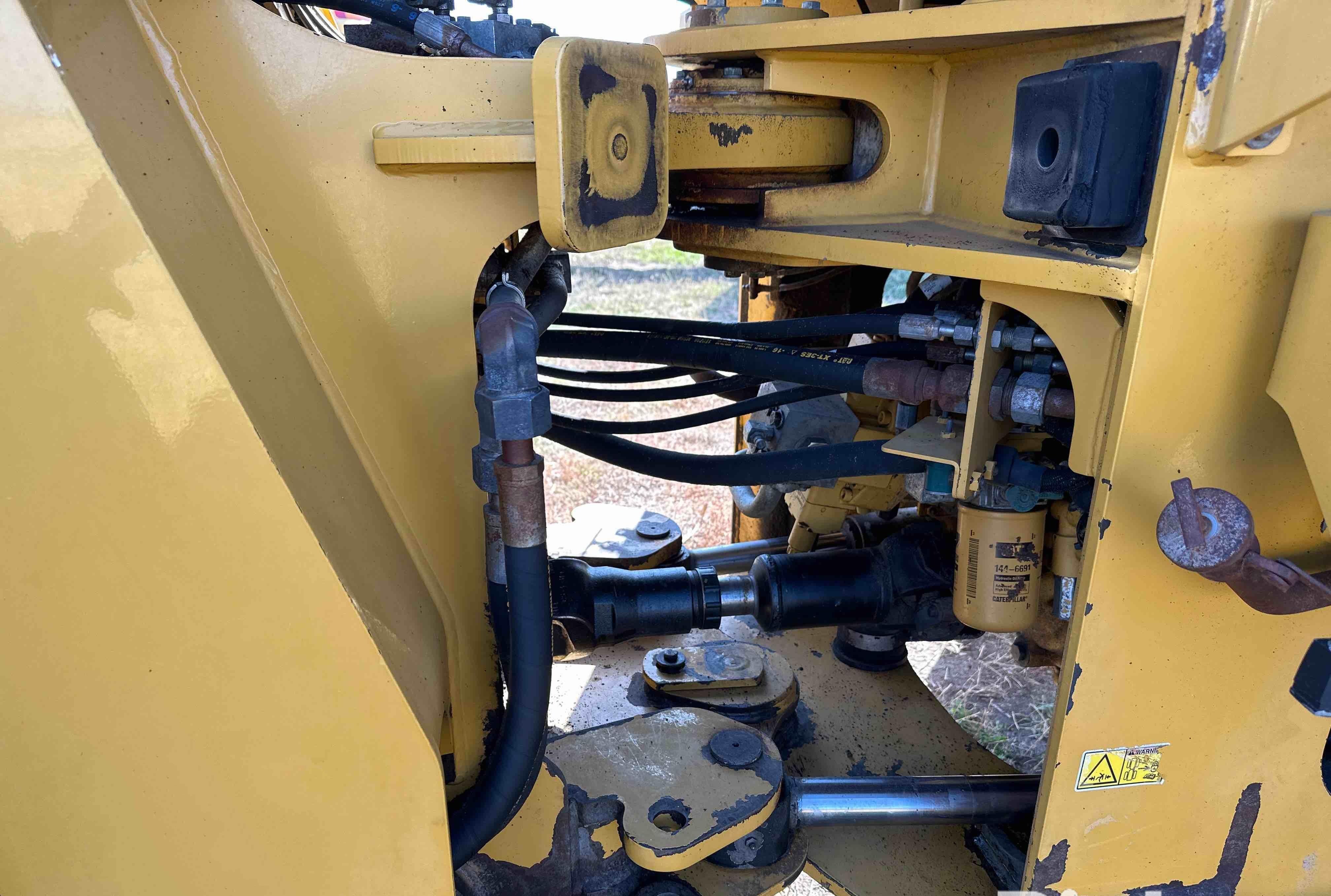 gallery 2012 Caterpillar 938K High Lift Wheel Loader WGrapple