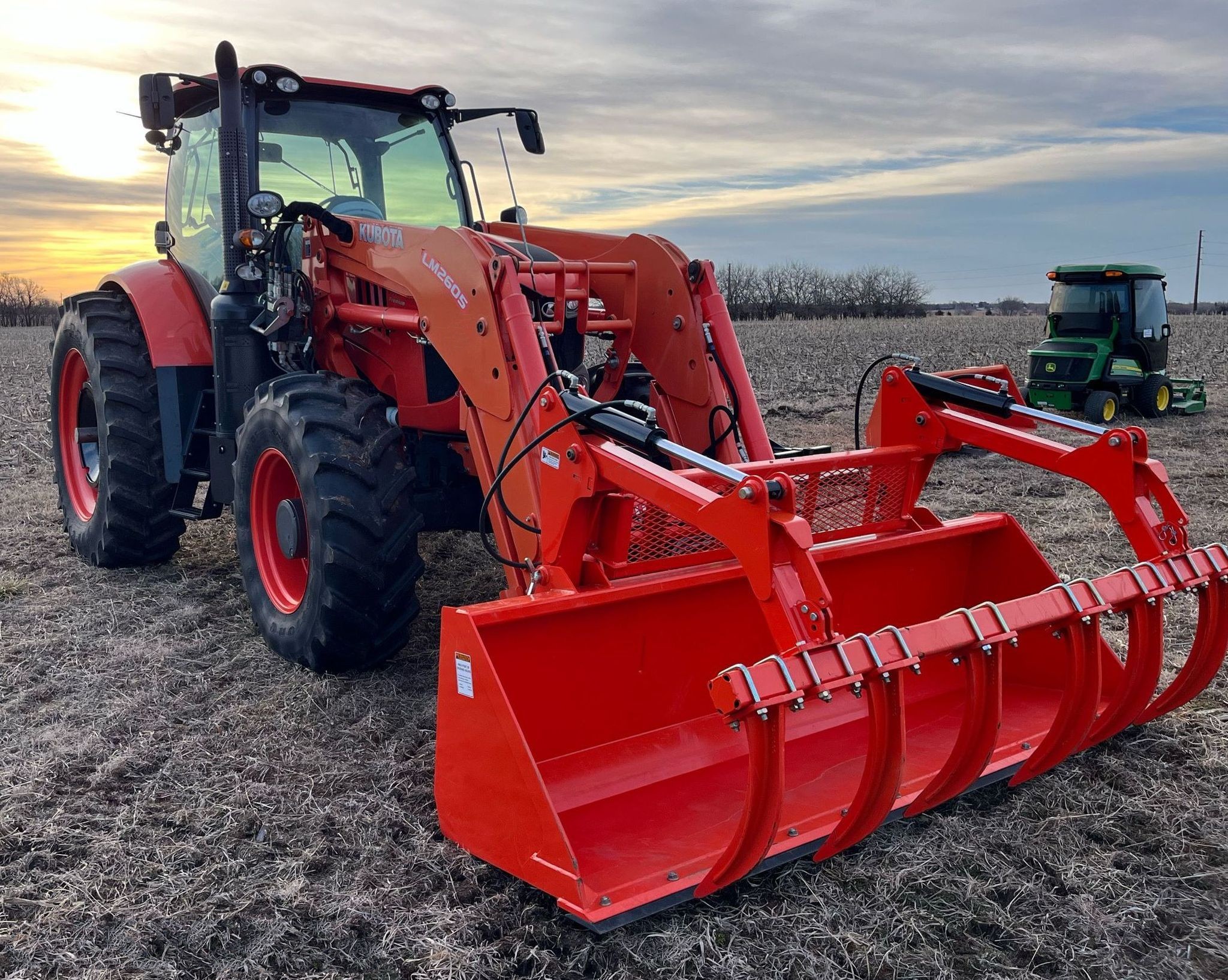 gallery 2018 Kubota M7-171 MFWD tractor