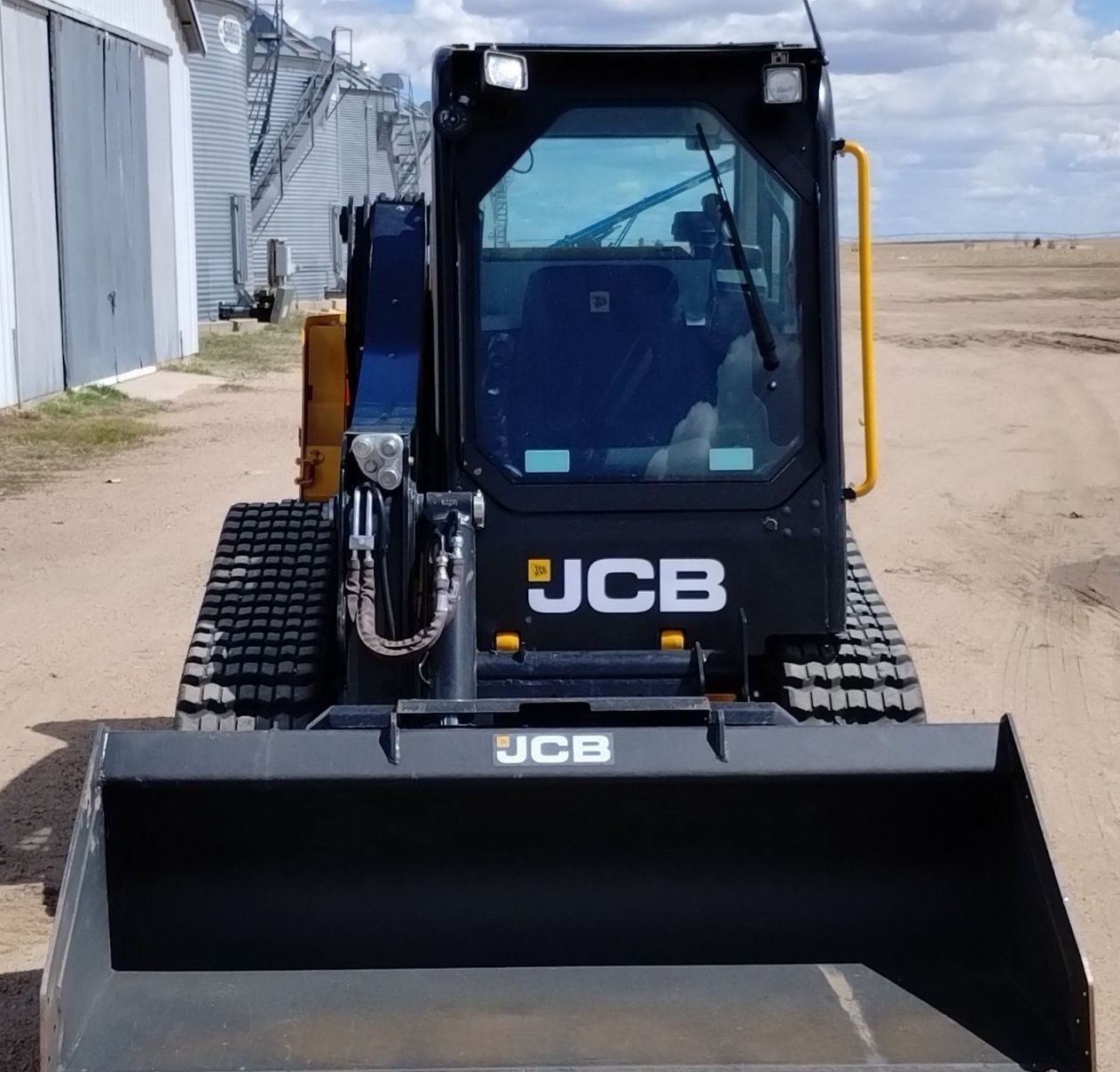 gallery 2021 JCB 215T Super tracked skid steer loader