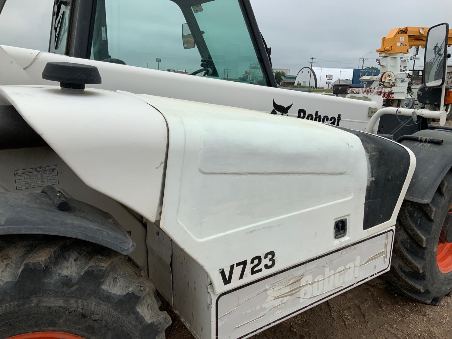 gallery 2010 Bobcat V723 4x4x4 Telehandler