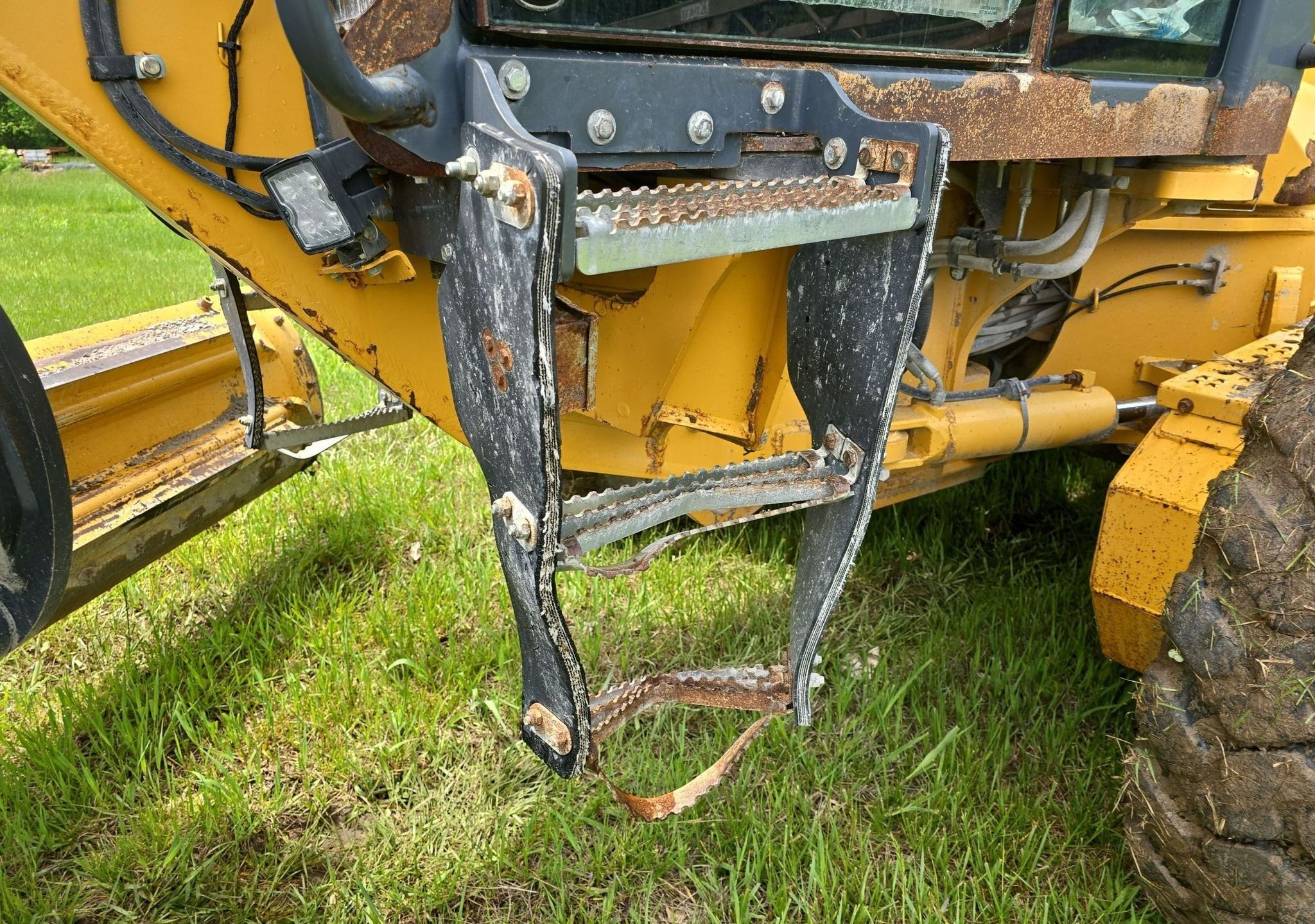 gallery 2013 John Deere 770G motor grader