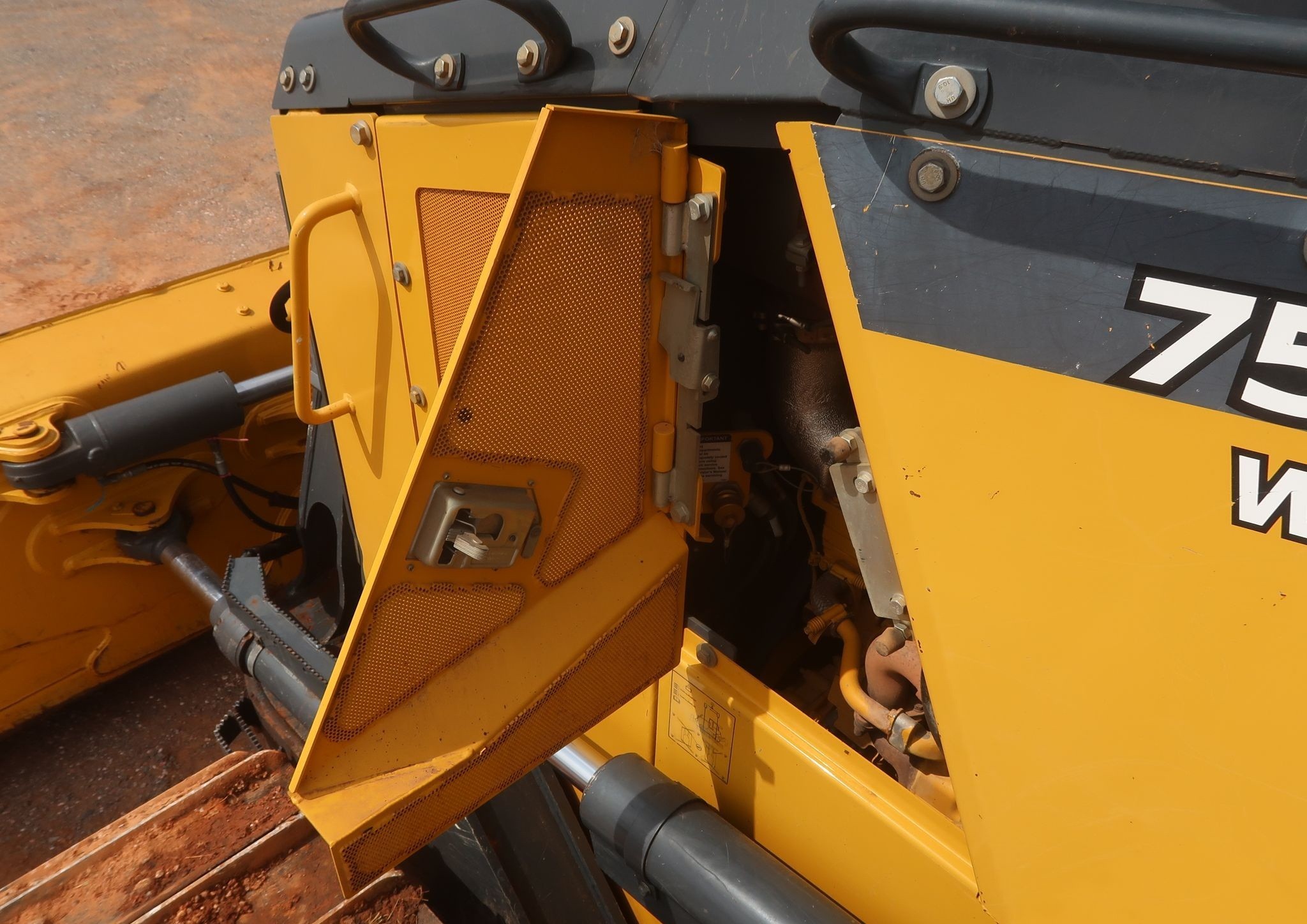 gallery 2015 John Deere 750K WLT dozer