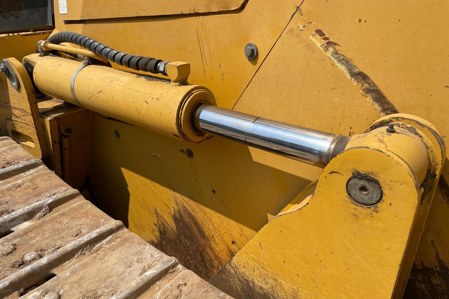 gallery 2007 John Deere 850J LT Dozer WMulti-Shank Ripper