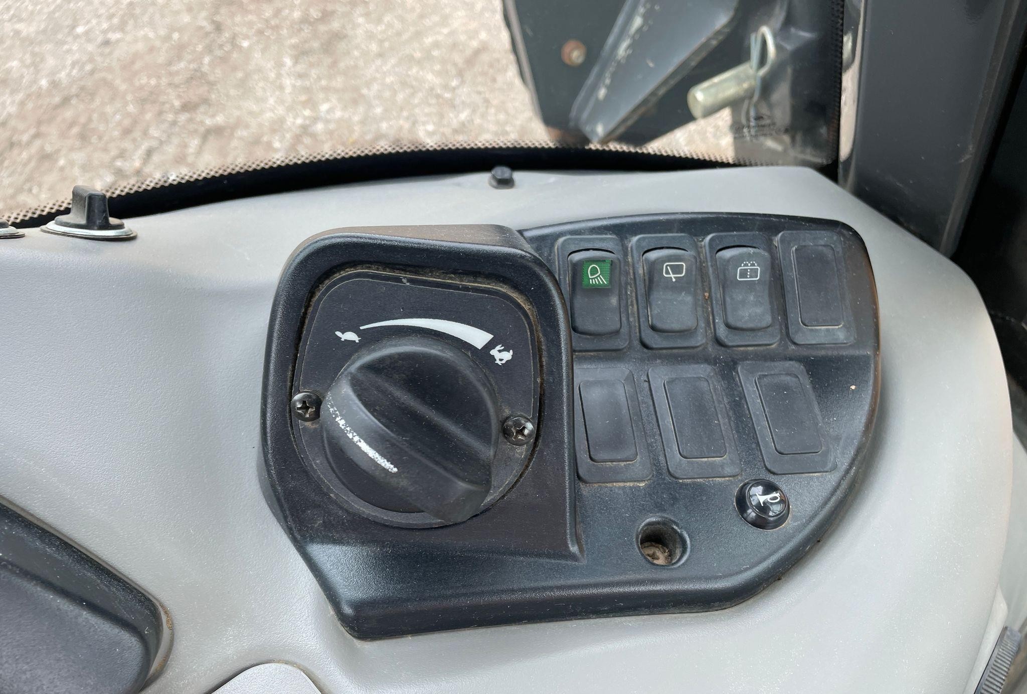gallery 2018 Case 580N EP  backhoe