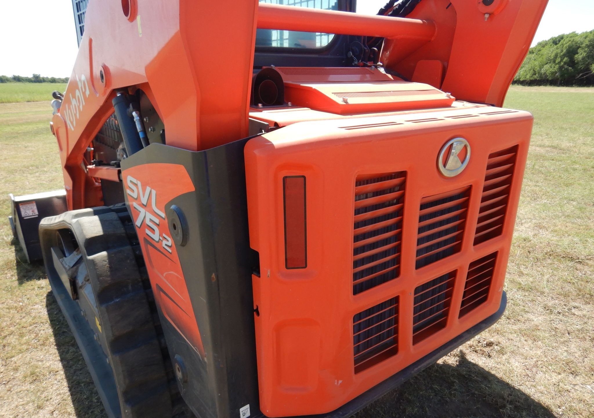 gallery 2021 Kubota SVL75-2  tracked skid steer loader