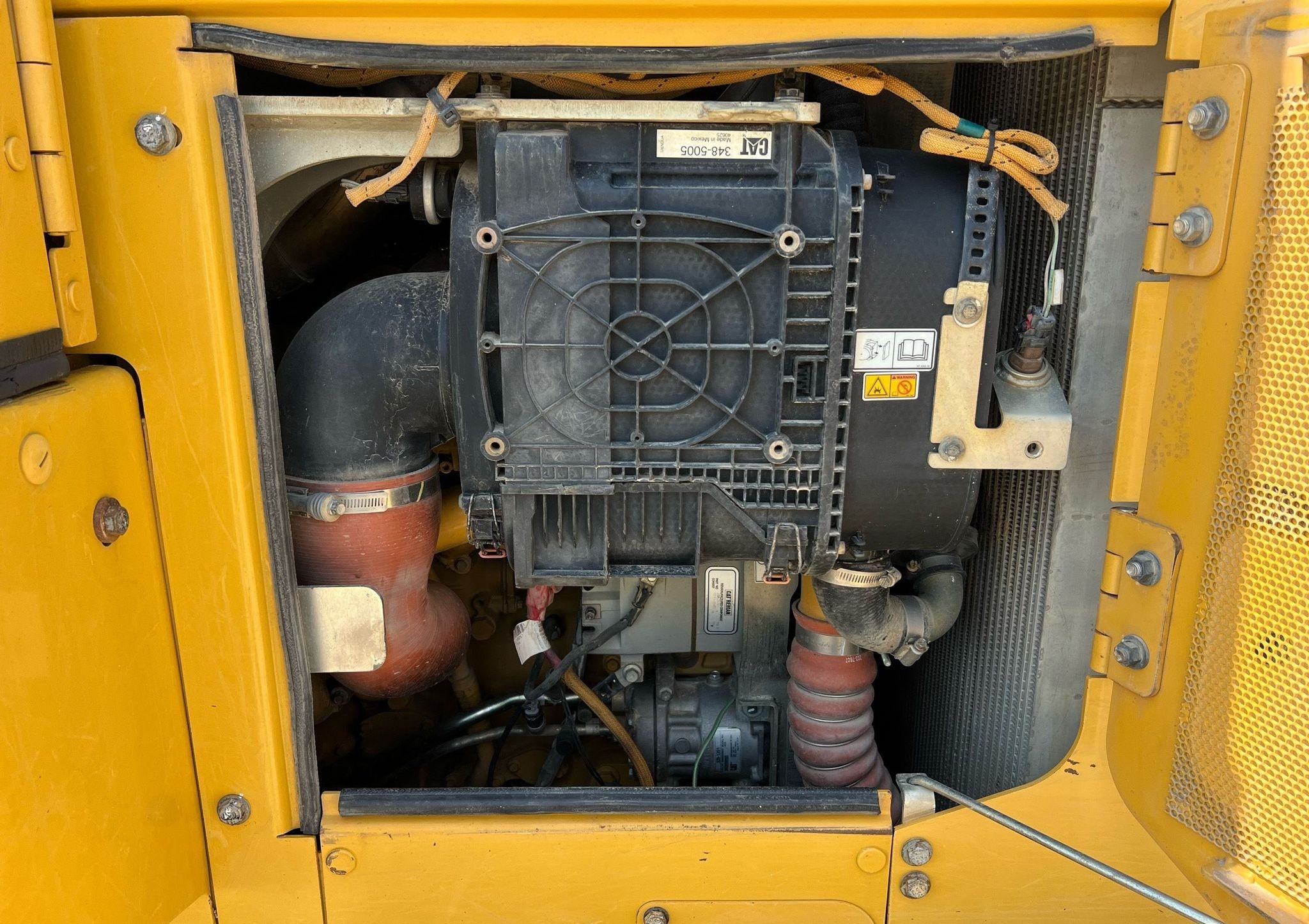 gallery 2016 Caterpillar 963K track loader