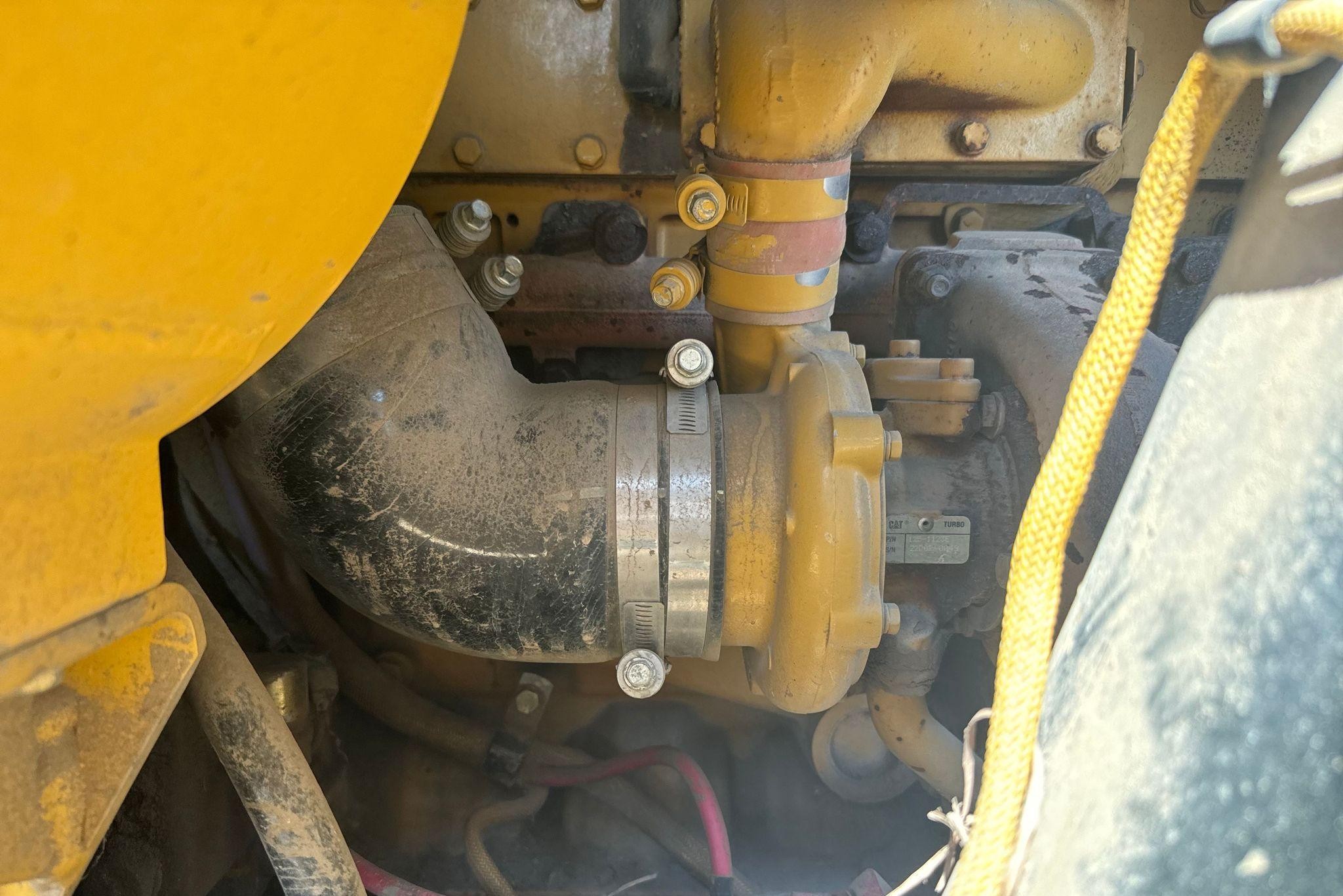 gallery 2002 Caterpillar 953C track loader