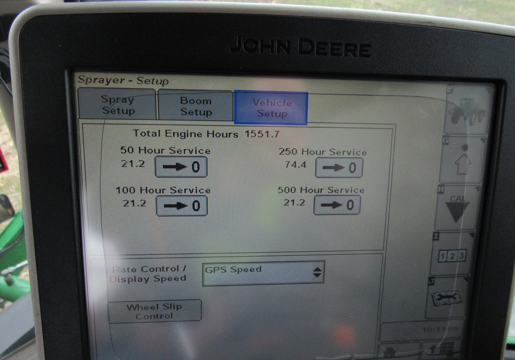 gallery 2014 John Deere R4038 self-propelled sprayer