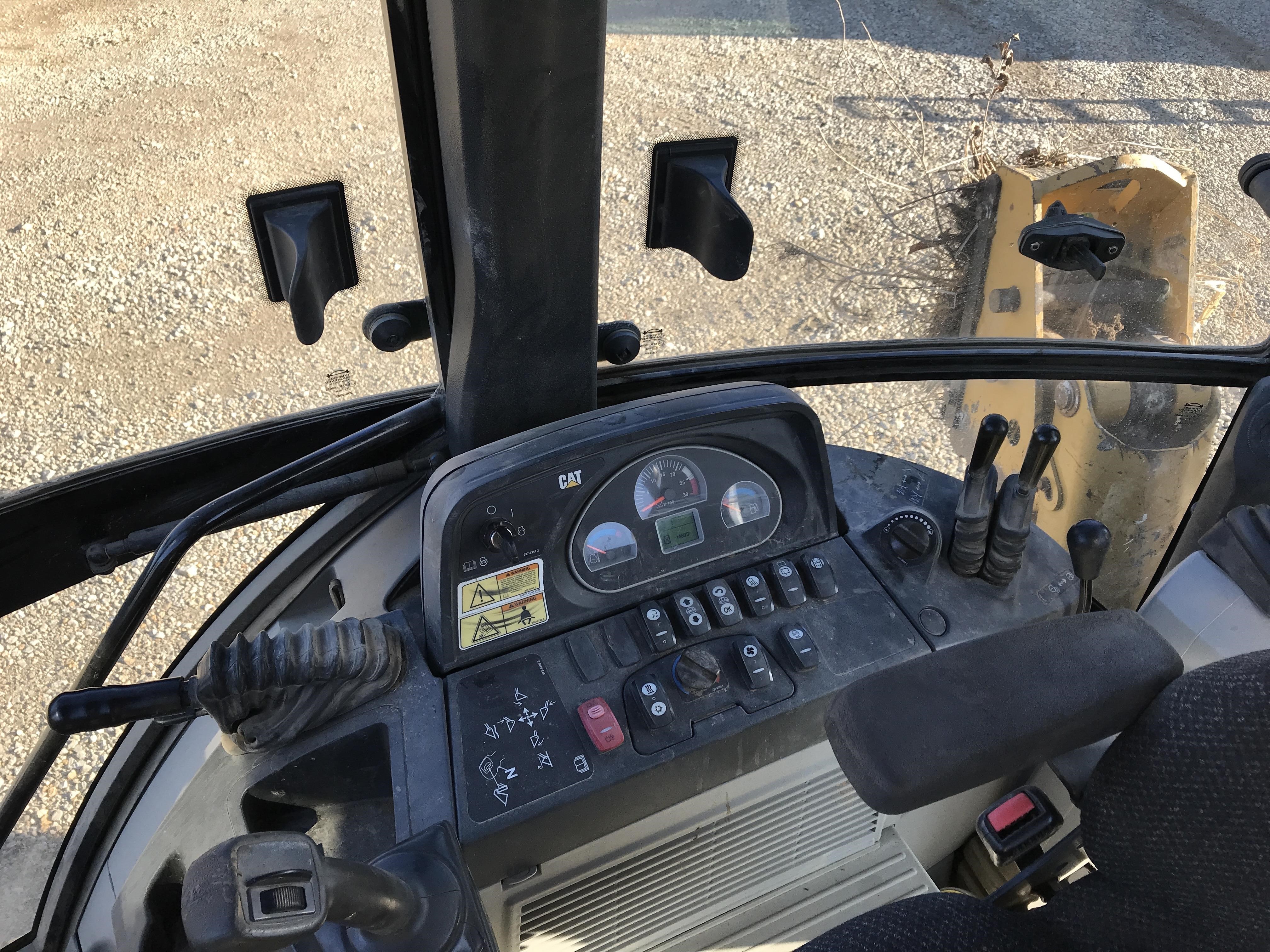 gallery 2013 Caterpillar 420F IT 4x4 Loader Backhoe
