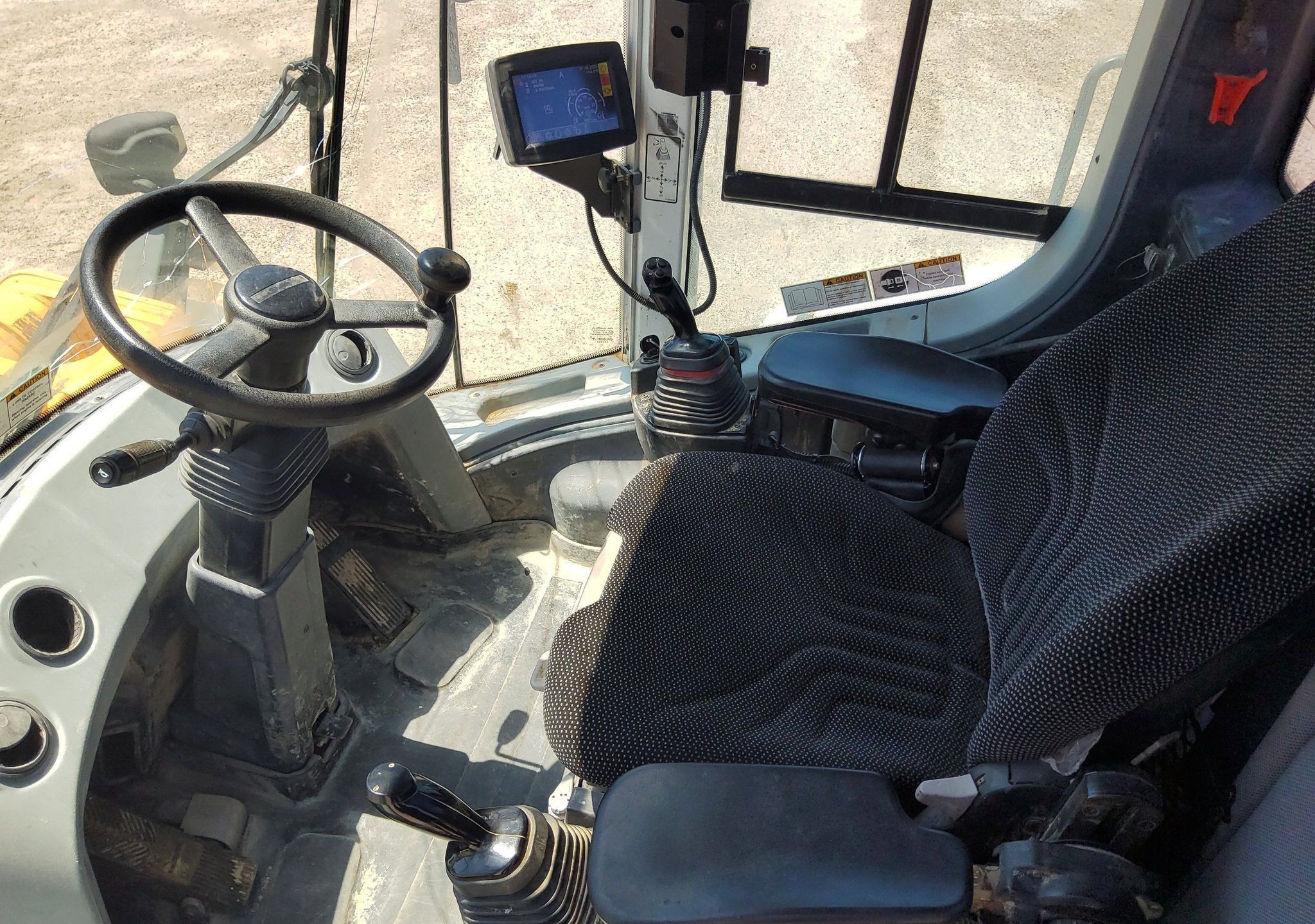 gallery 2017 Liebherr L586 wheel loader