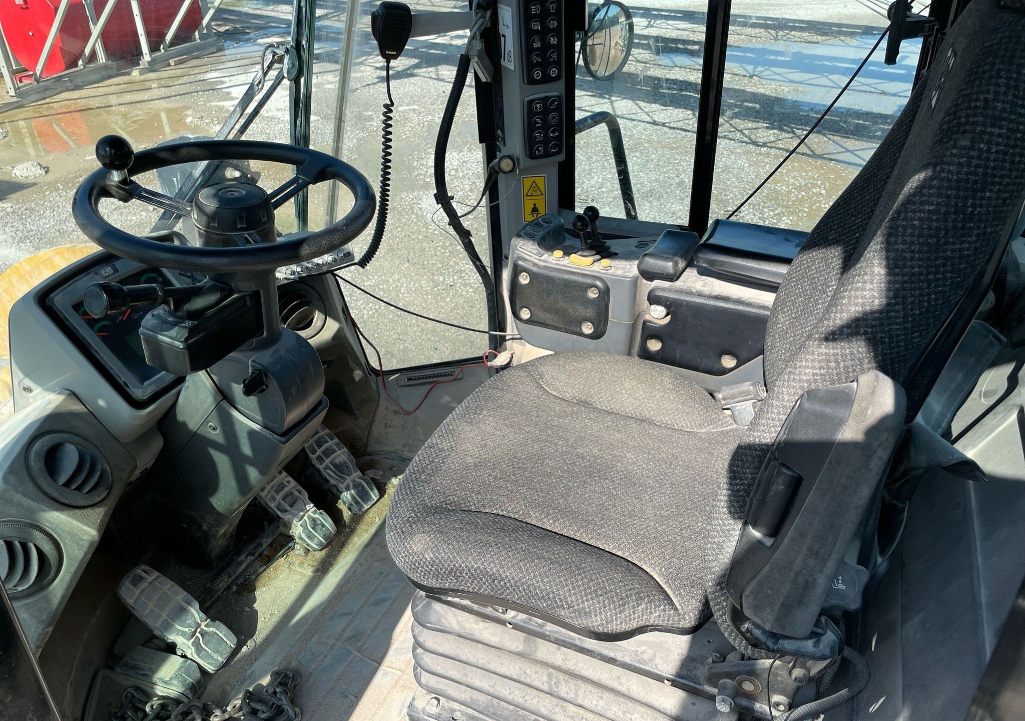 gallery 2012 Caterpillar 962K wheel loader