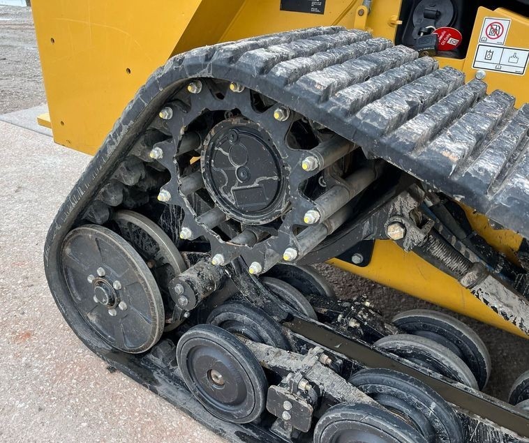 gallery 2015 Caterpillar 277D tracked skid steer loader
